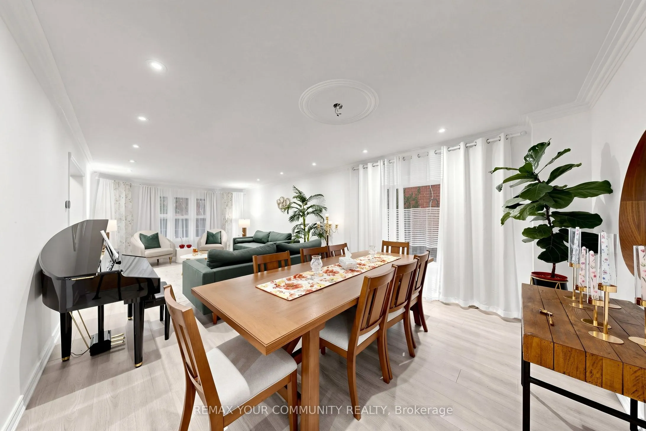 6 Bombay Court