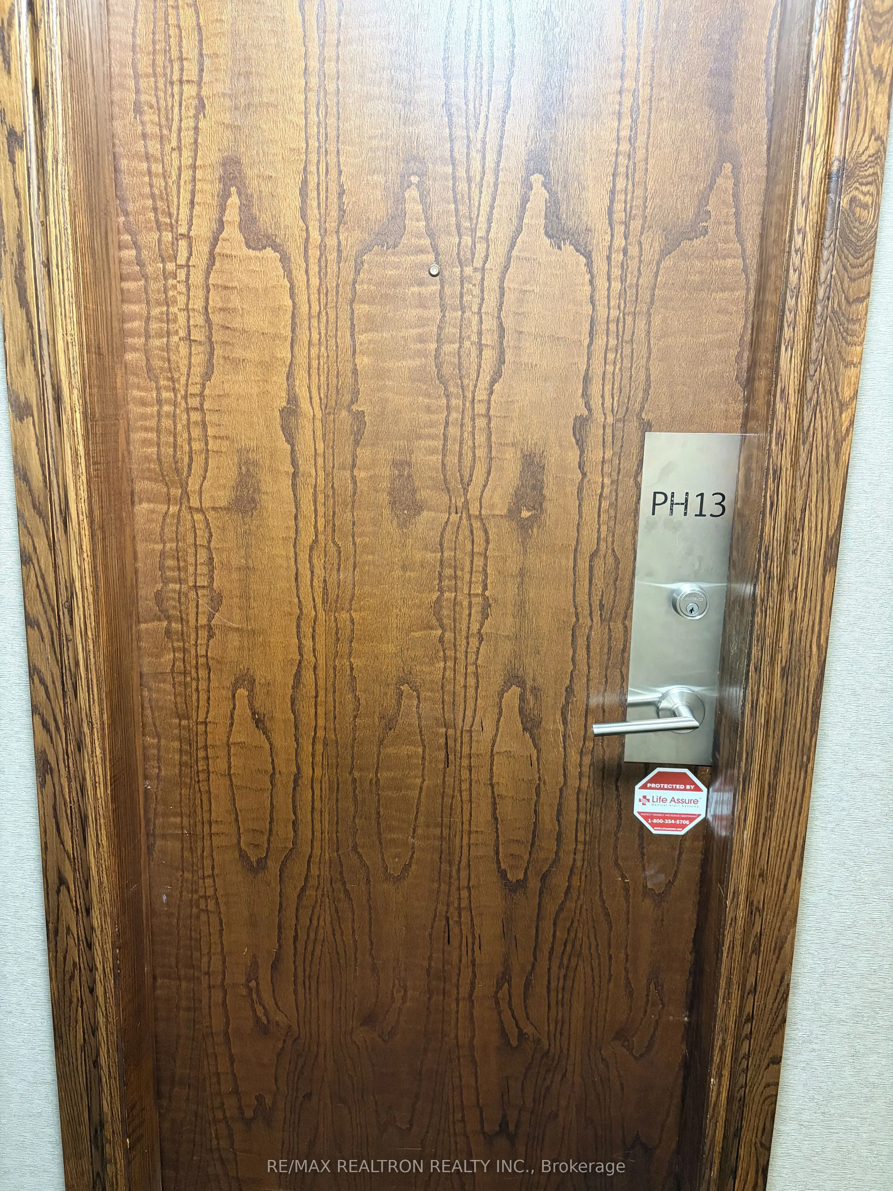 23 Oneida Crescent #PH13