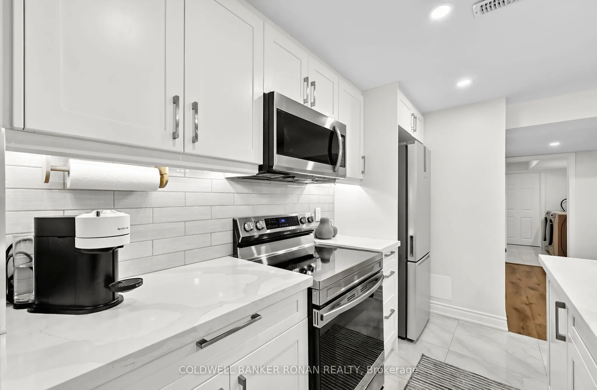 16 Hawke Crescent