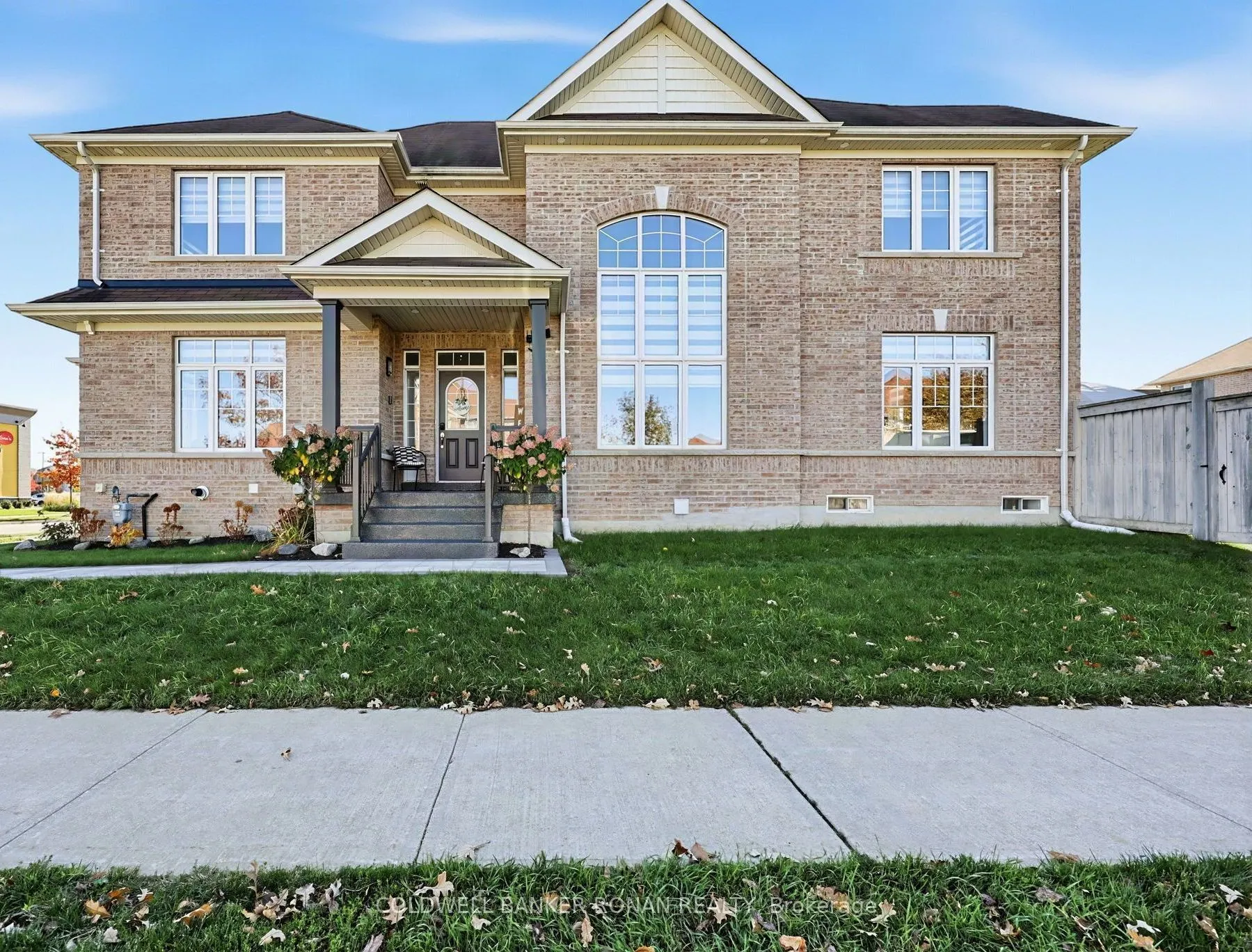 16 Hawke Crescent
