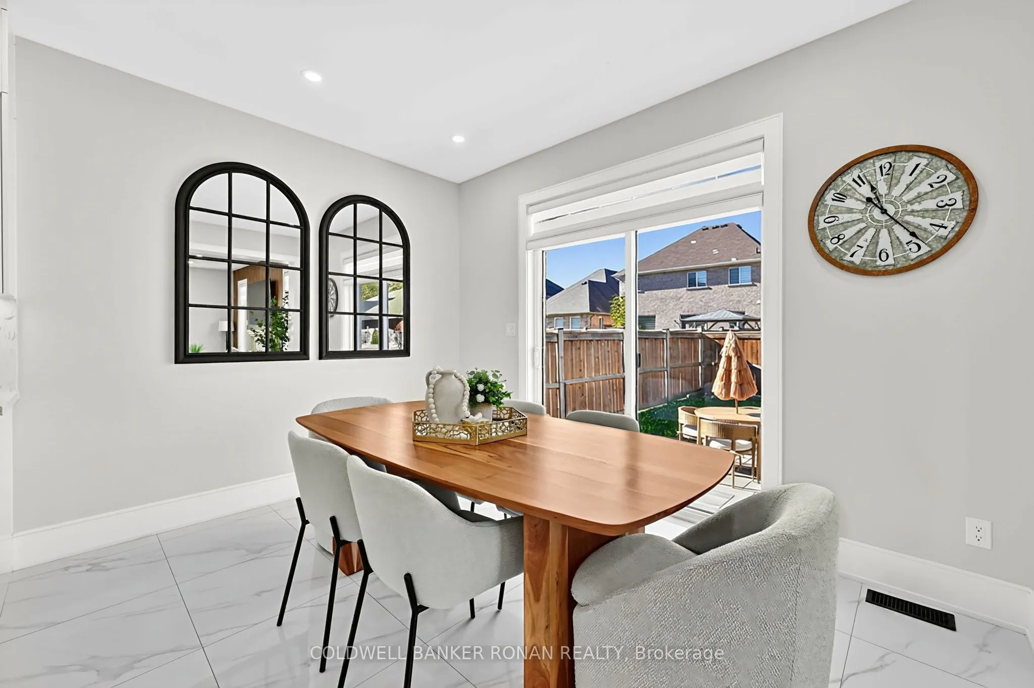 16 Hawke Crescent