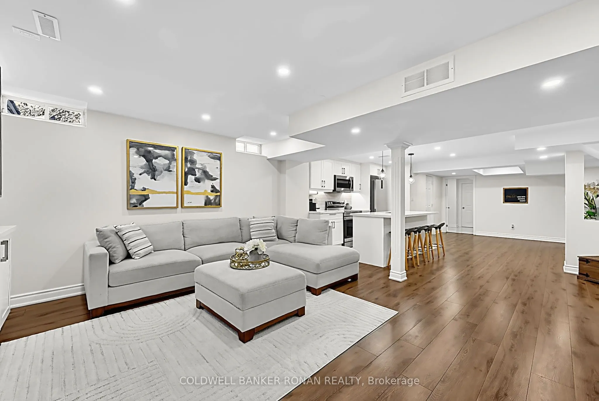 16 Hawke Crescent