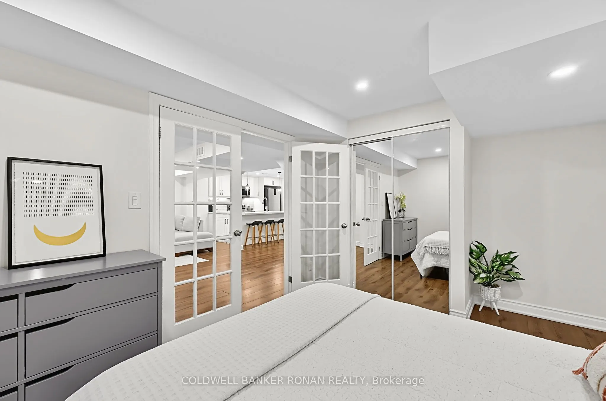 16 Hawke Crescent