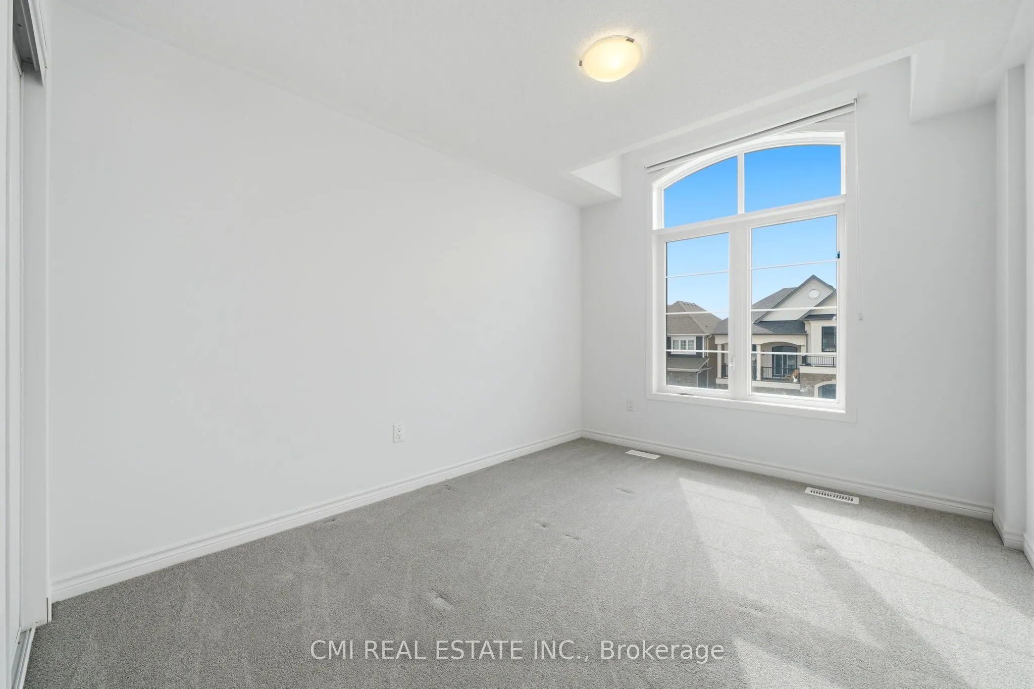 656 Newlove Street
