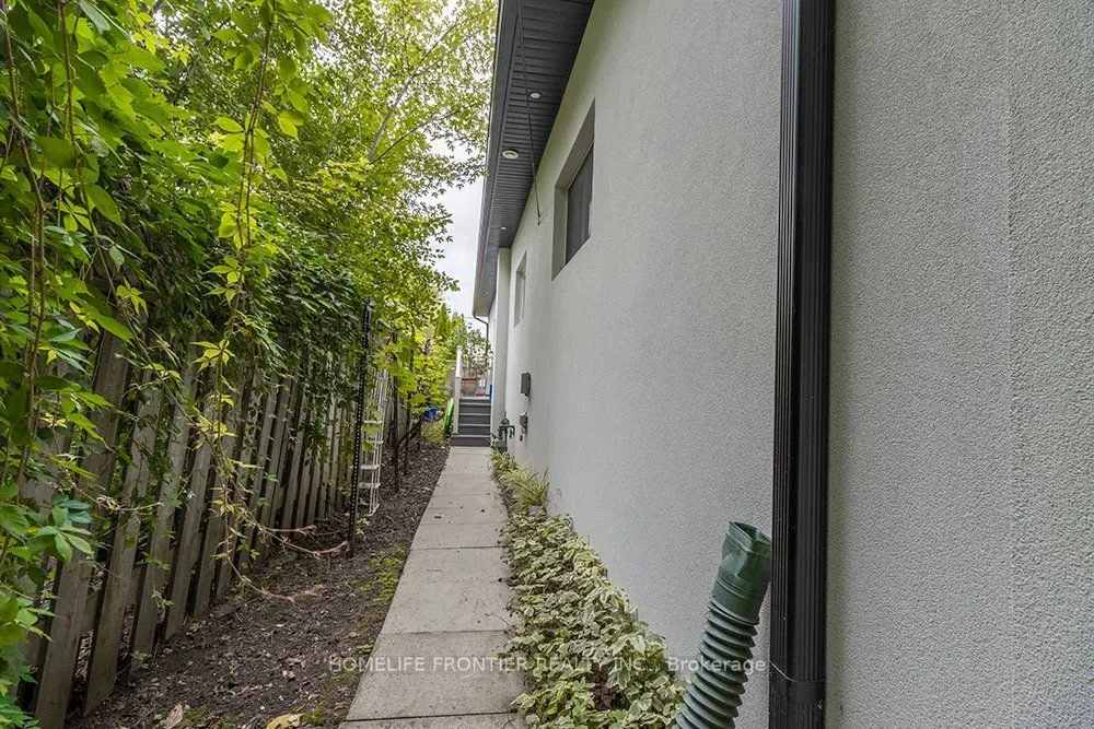 32 Davidson Road