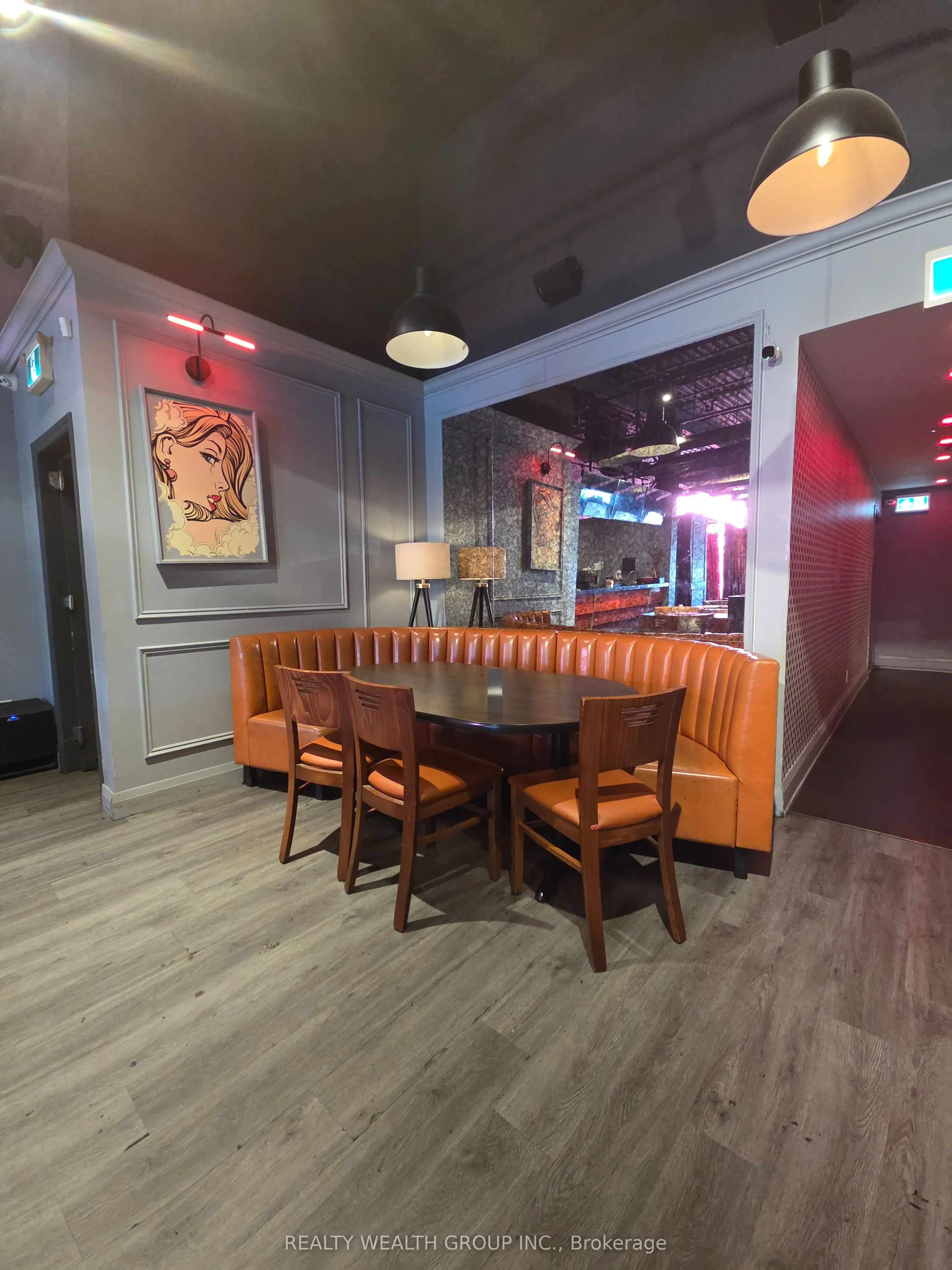 9737 Yonge Street #211