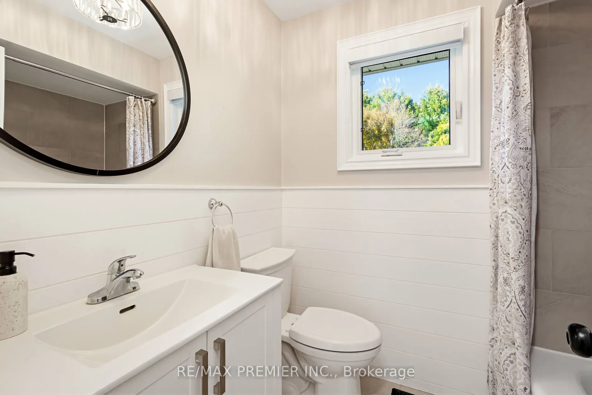 122 Hill Farm Road