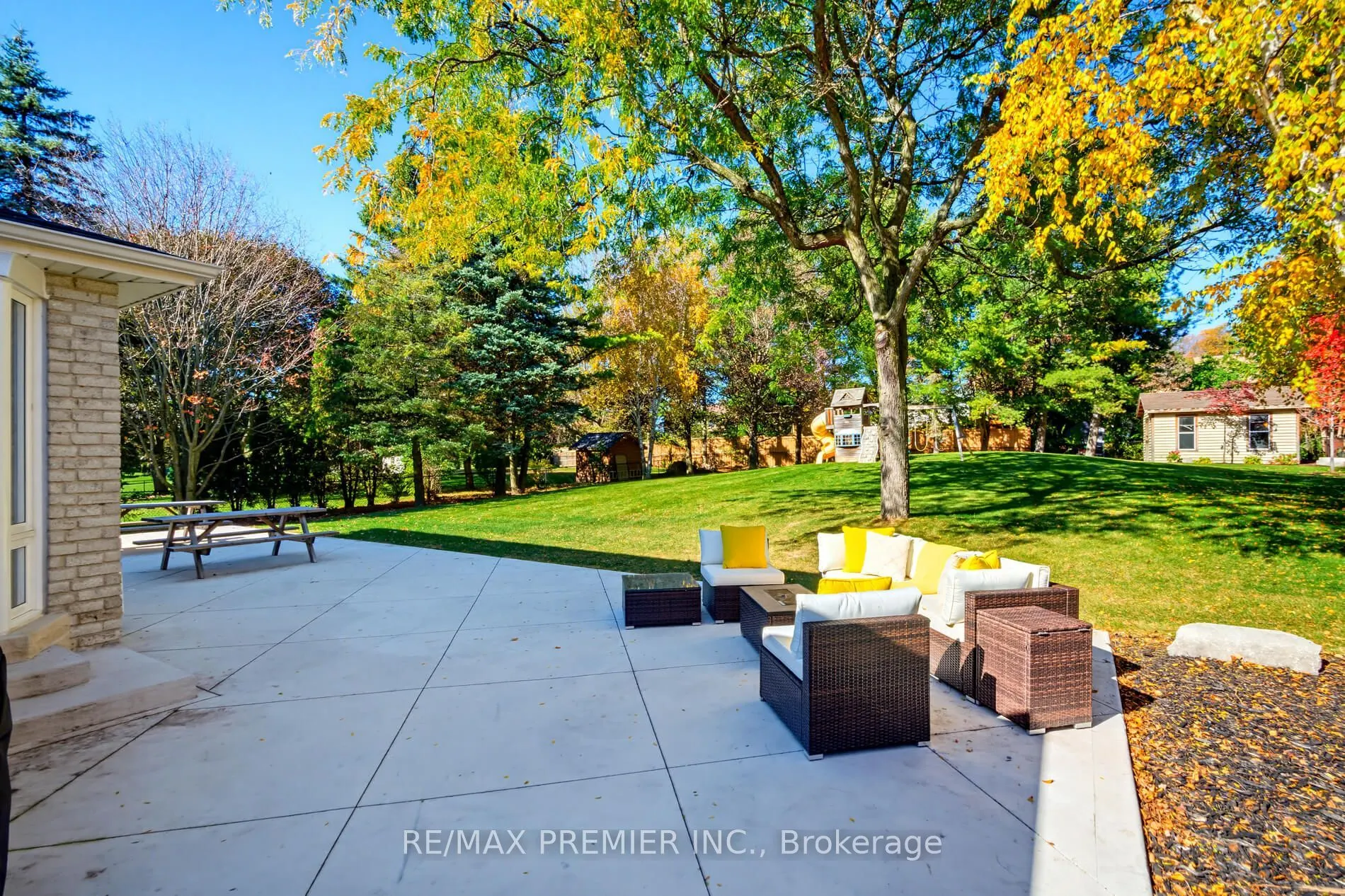 122 Hill Farm Road