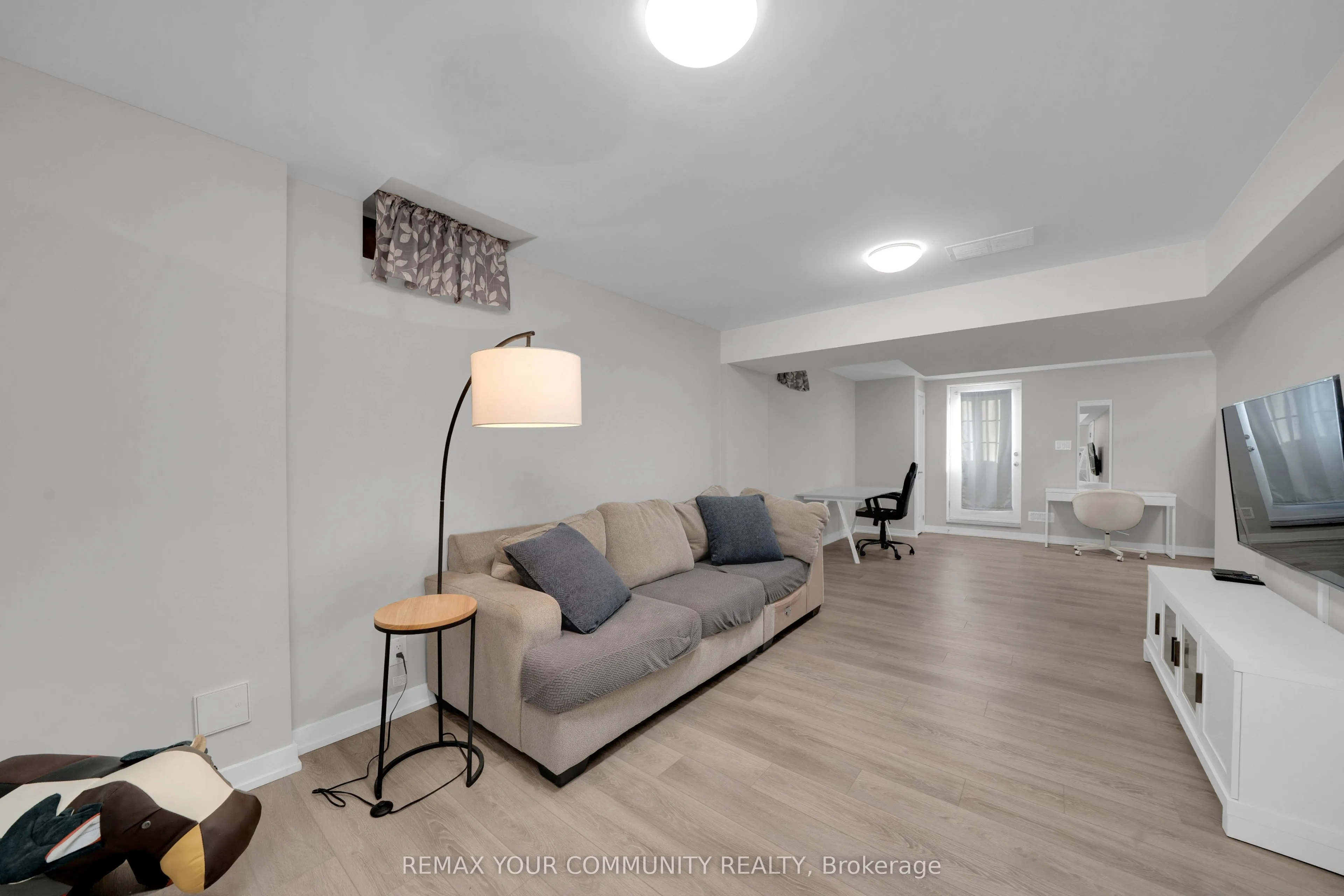 1042 Wilbur Pipher Circle
