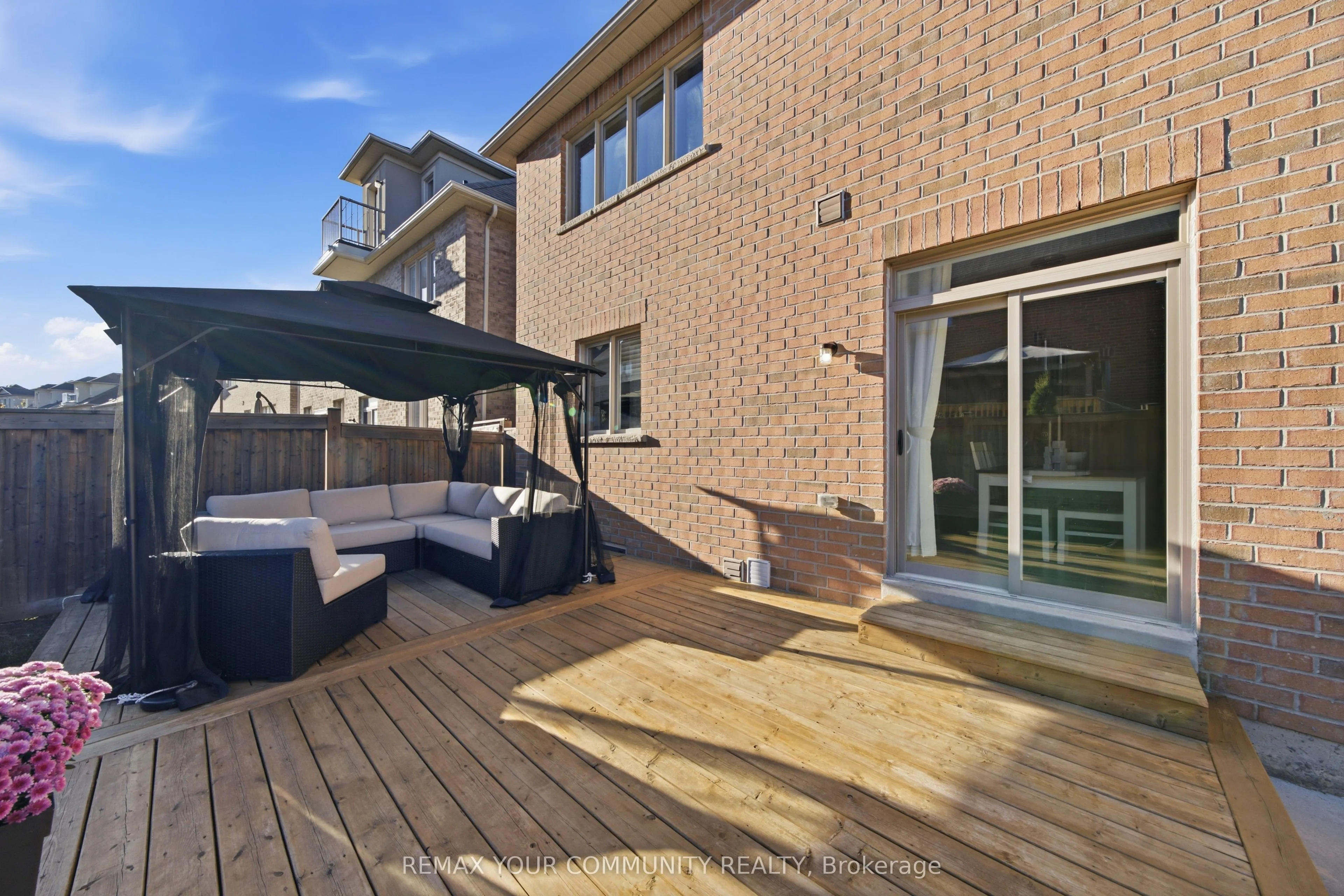 1042 Wilbur Pipher Circle