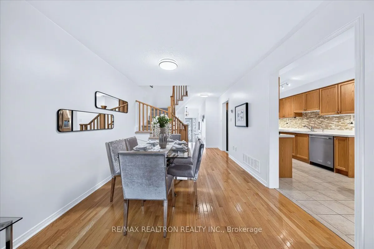 106 Lowther Avenue