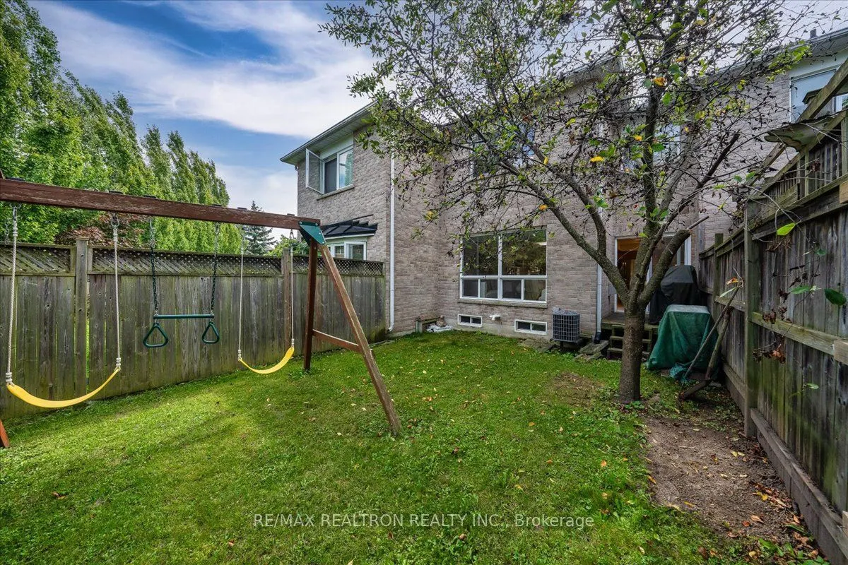 106 Lowther Avenue