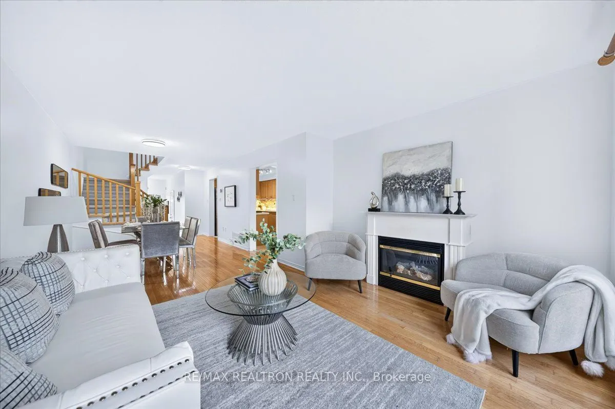 106 Lowther Avenue