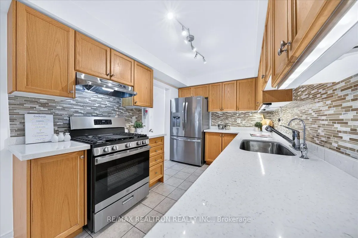 106 Lowther Avenue