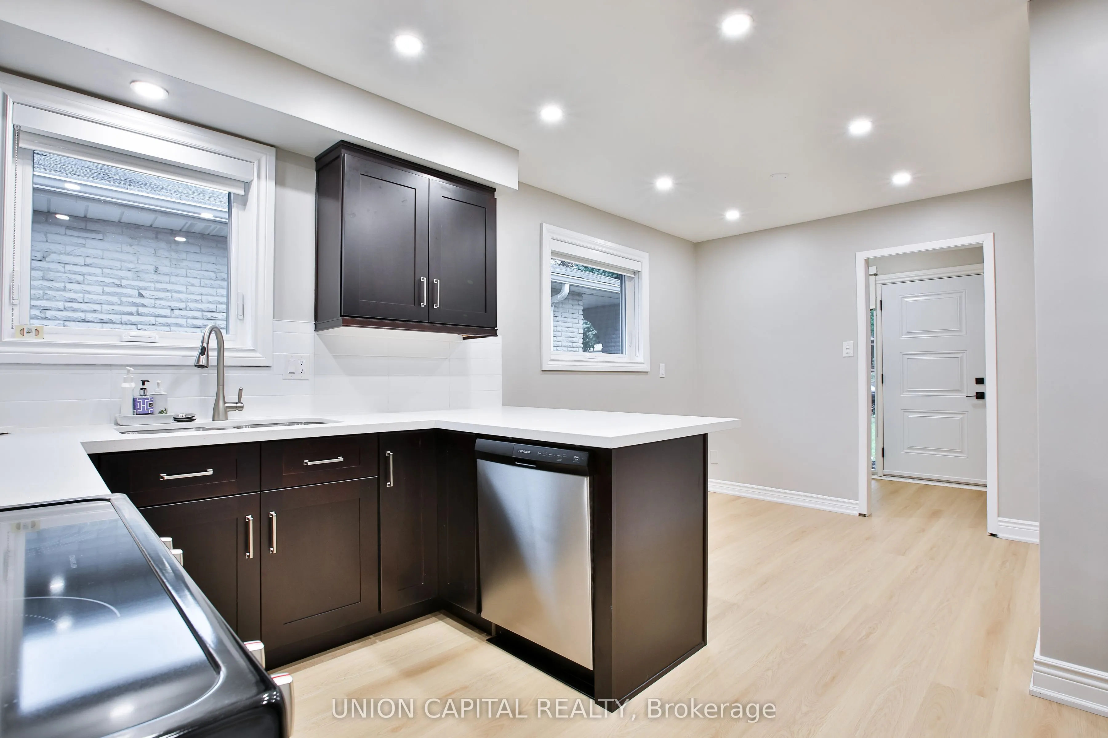 131 Romfield Circuit #Upper