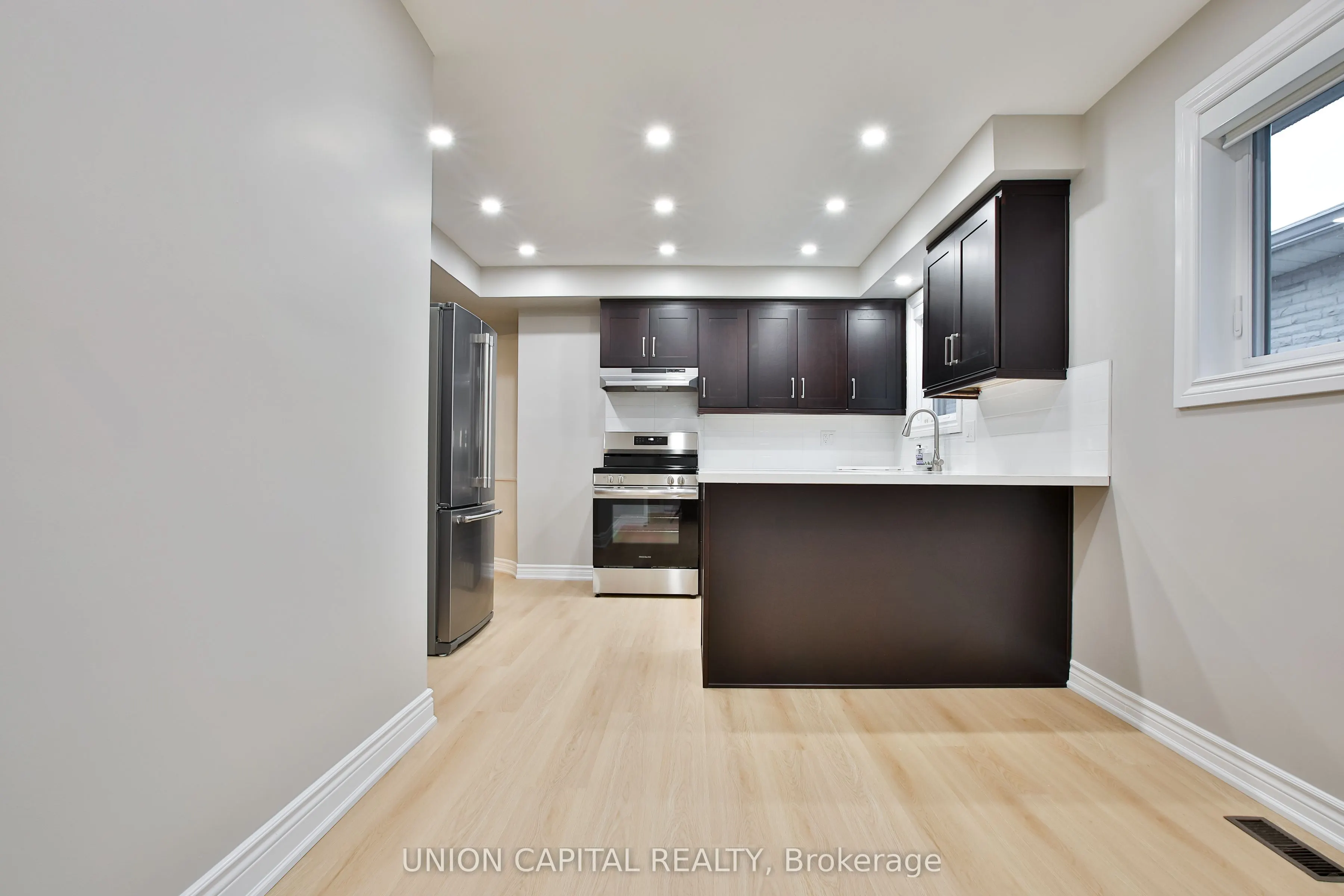 131 Romfield Circuit #Upper