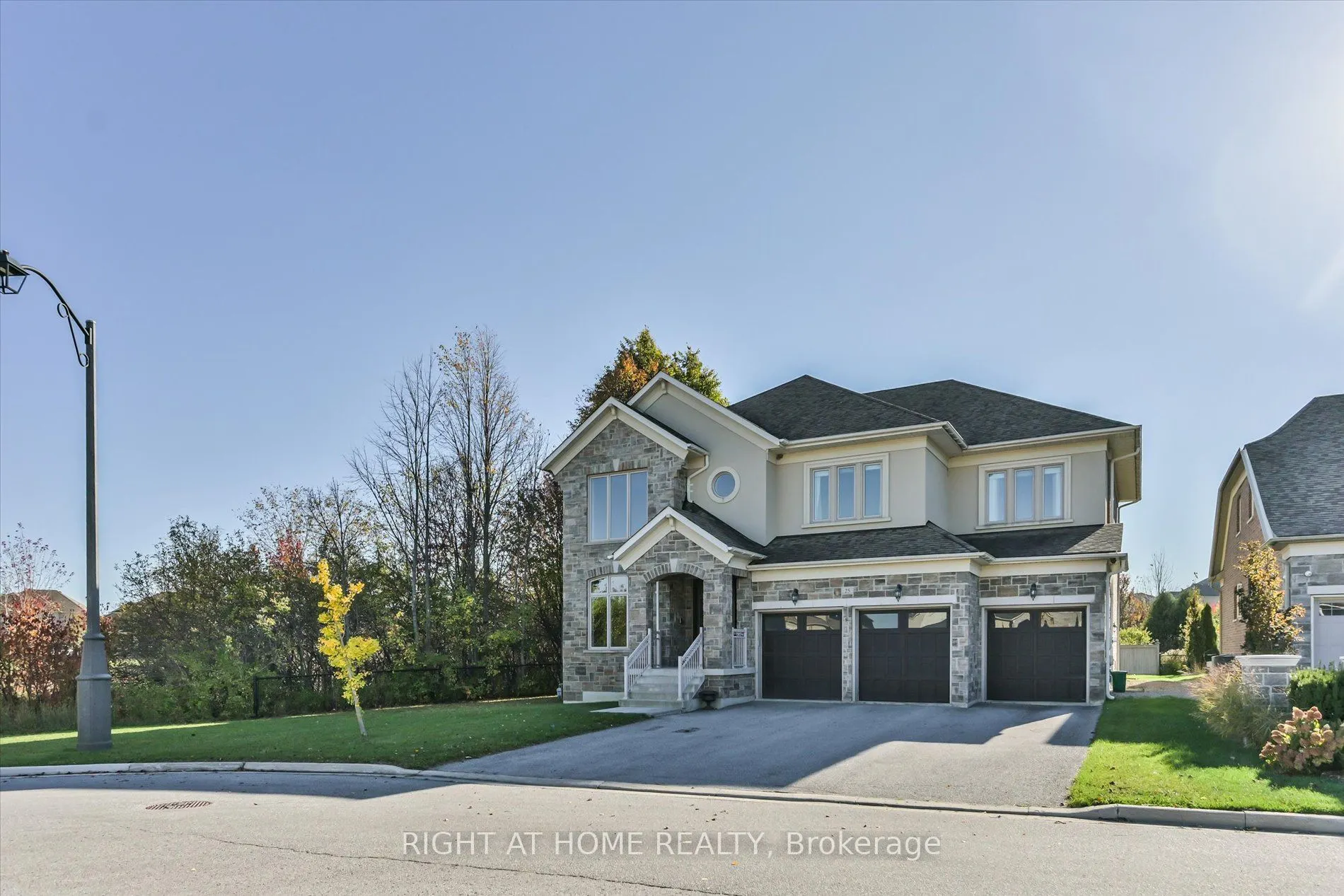 25 Wedgeport Court