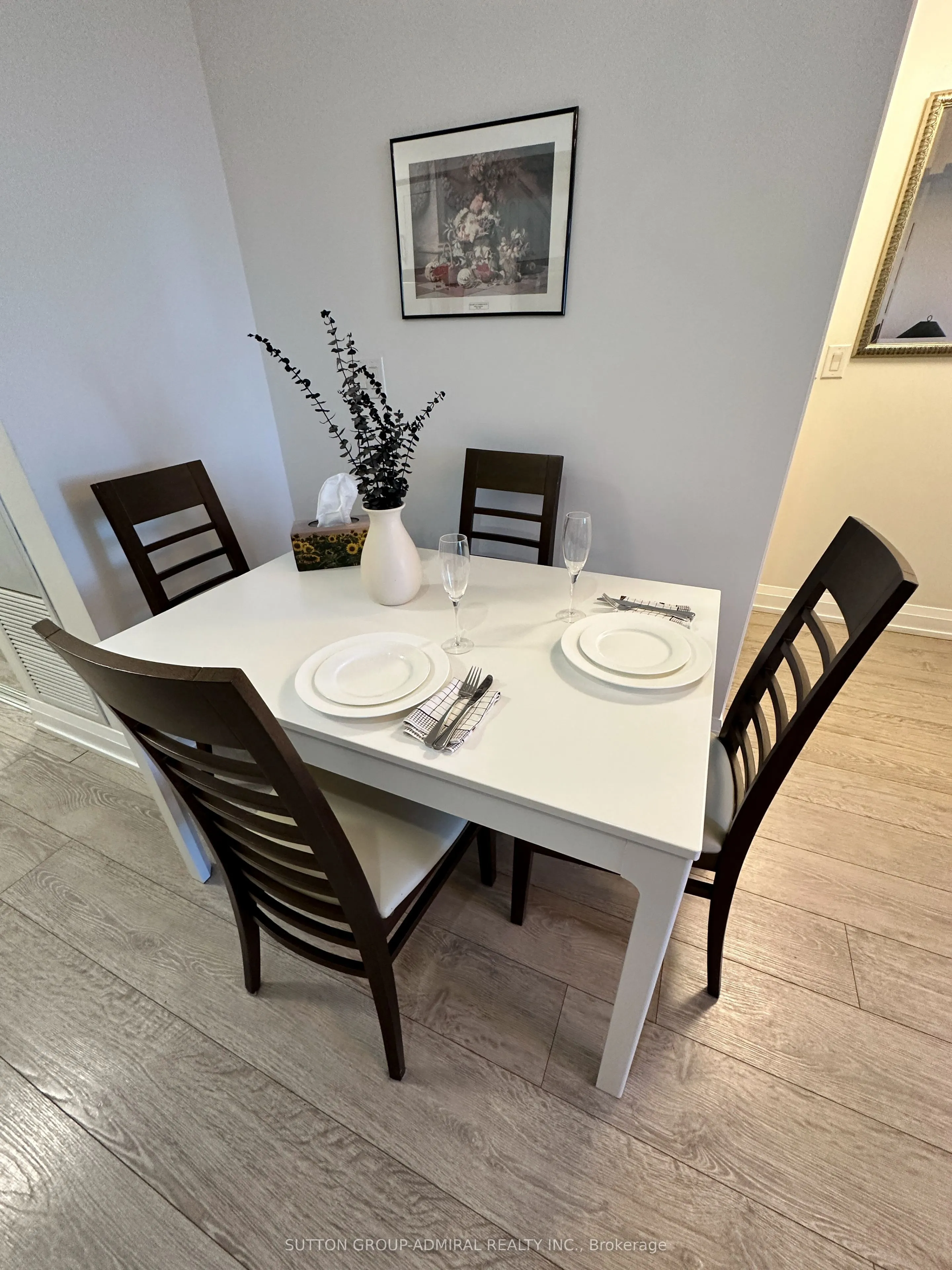 7161 Yonge Street #1728