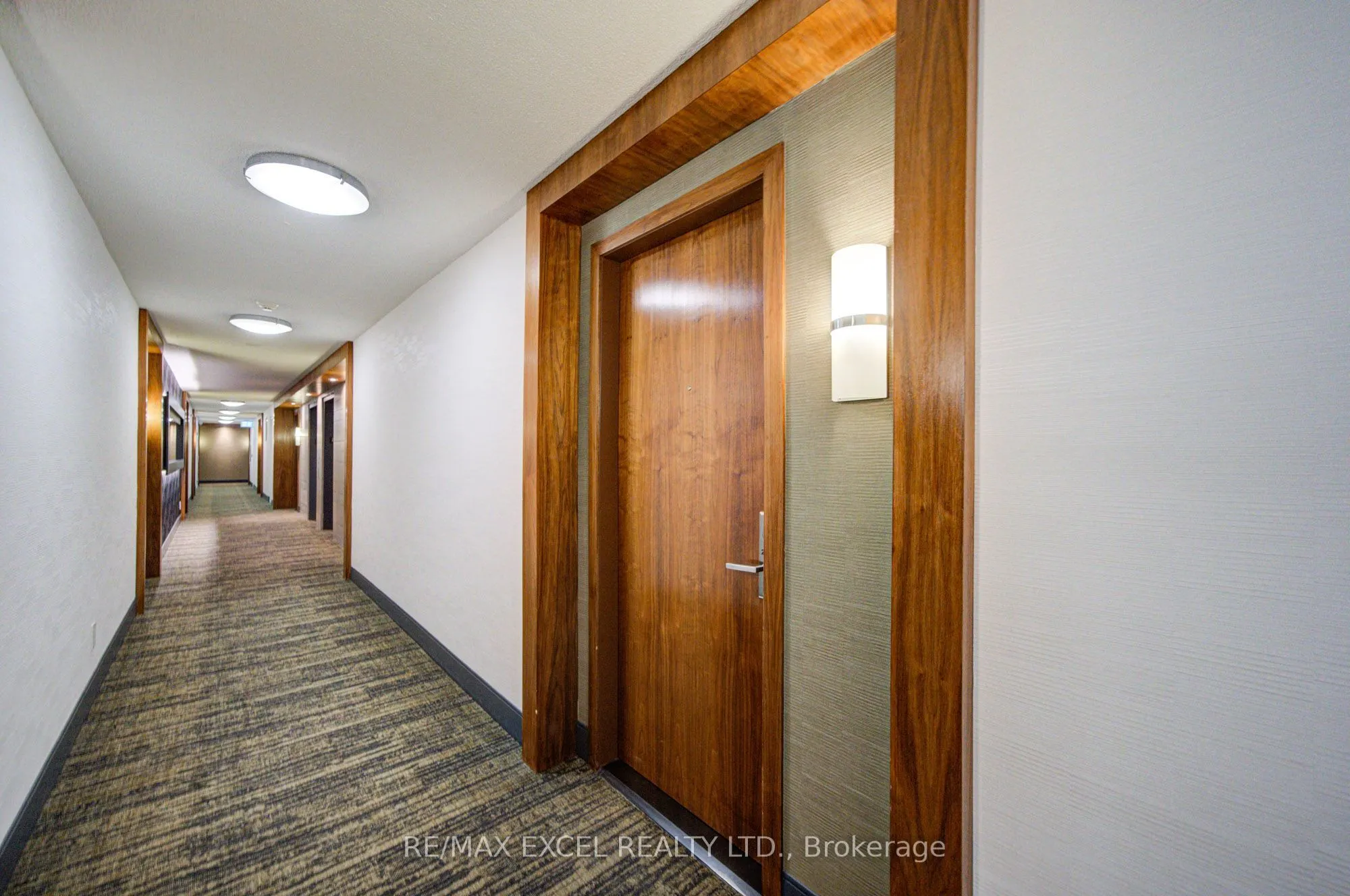 37 Galleria Parkway #202