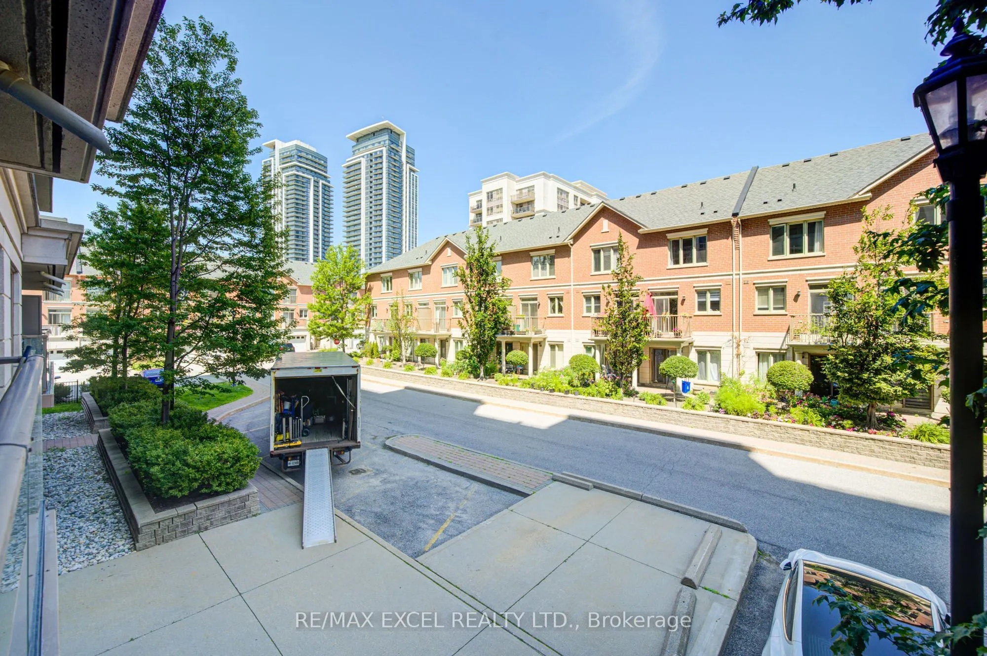 37 Galleria Parkway #202