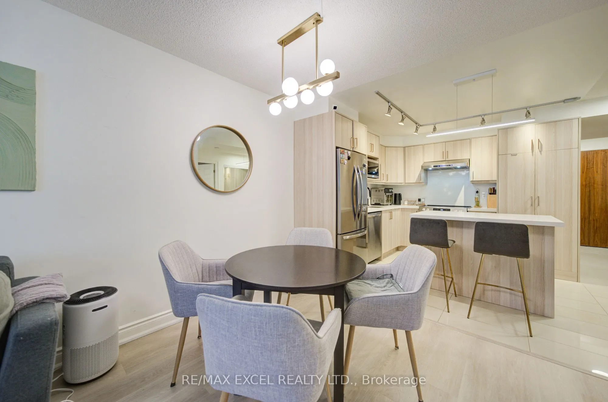 37 Galleria Parkway #202