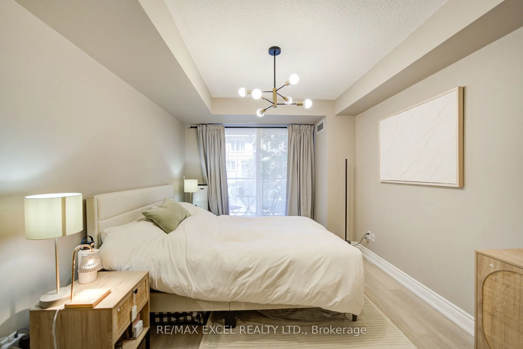 37 Galleria Parkway #202