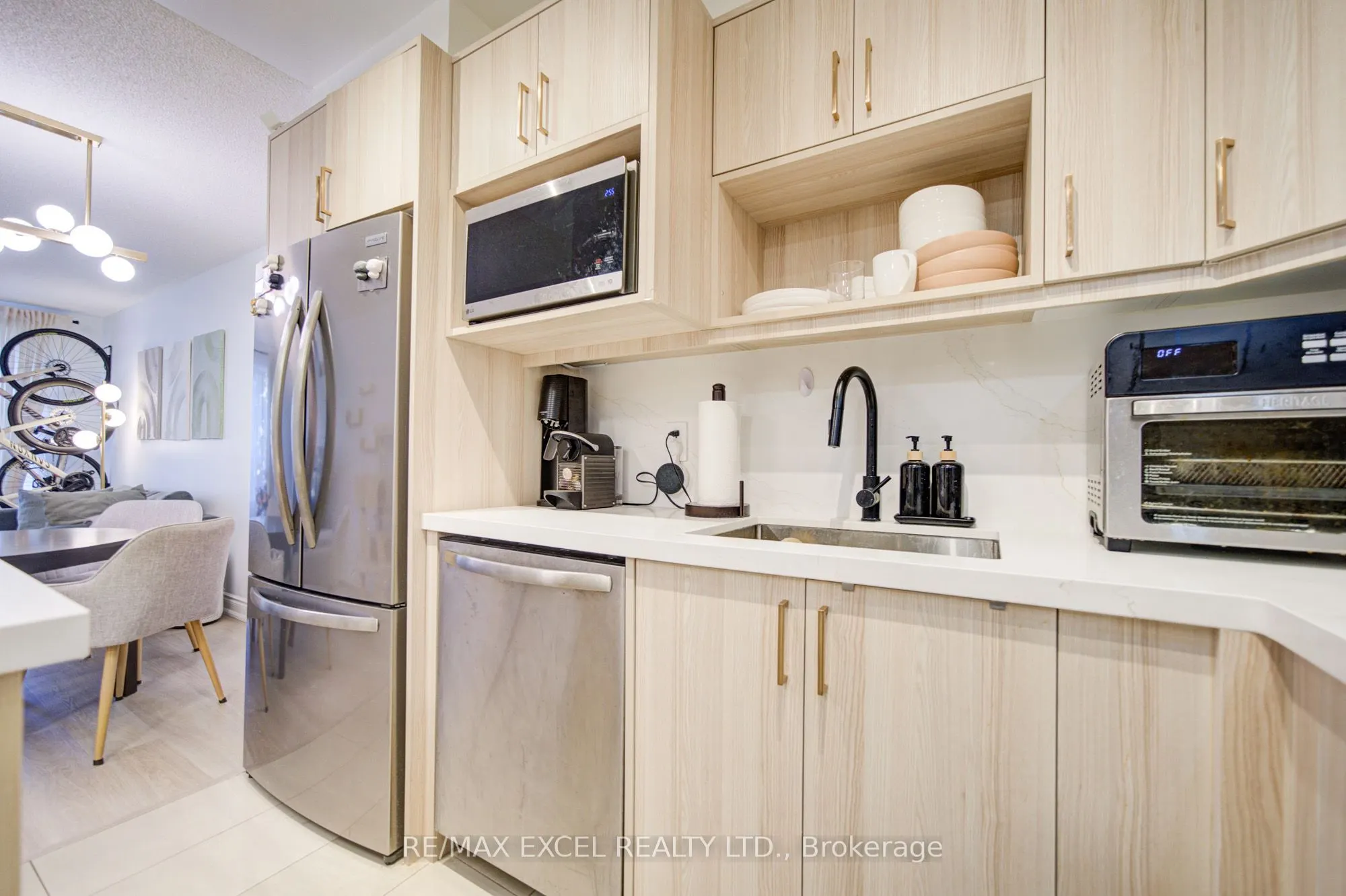 37 Galleria Parkway #202