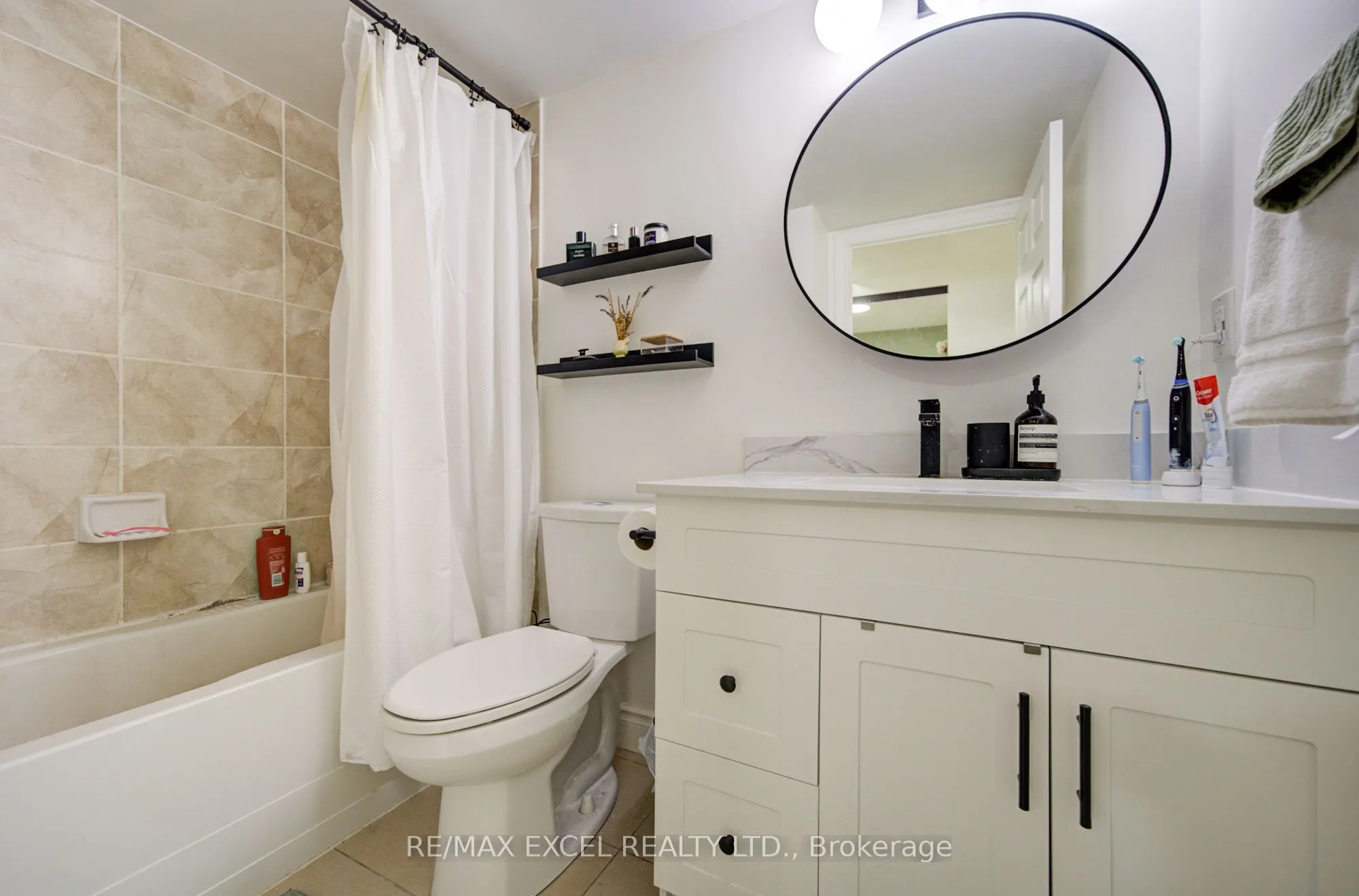 37 Galleria Parkway #202