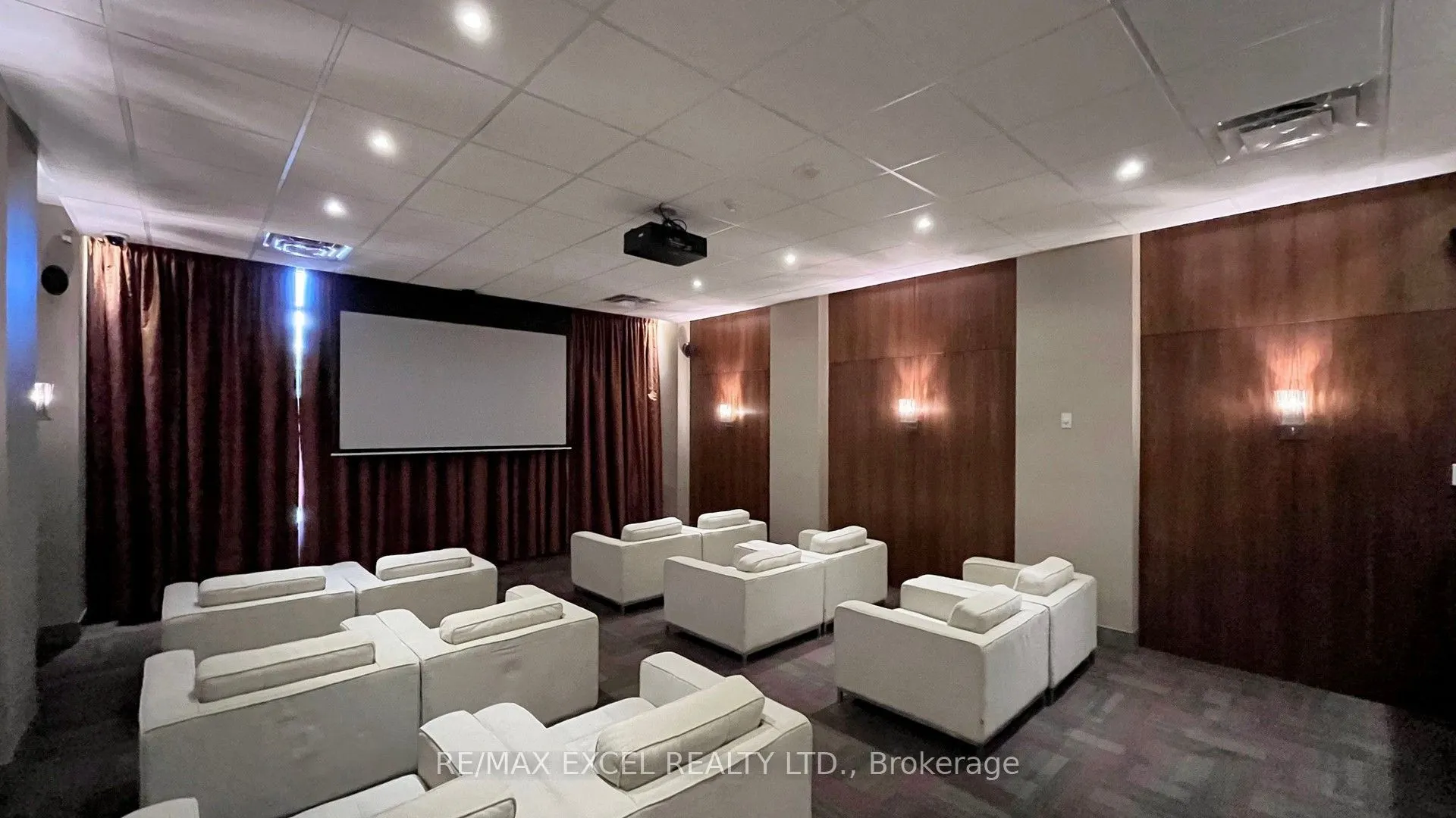 37 Galleria Parkway #202