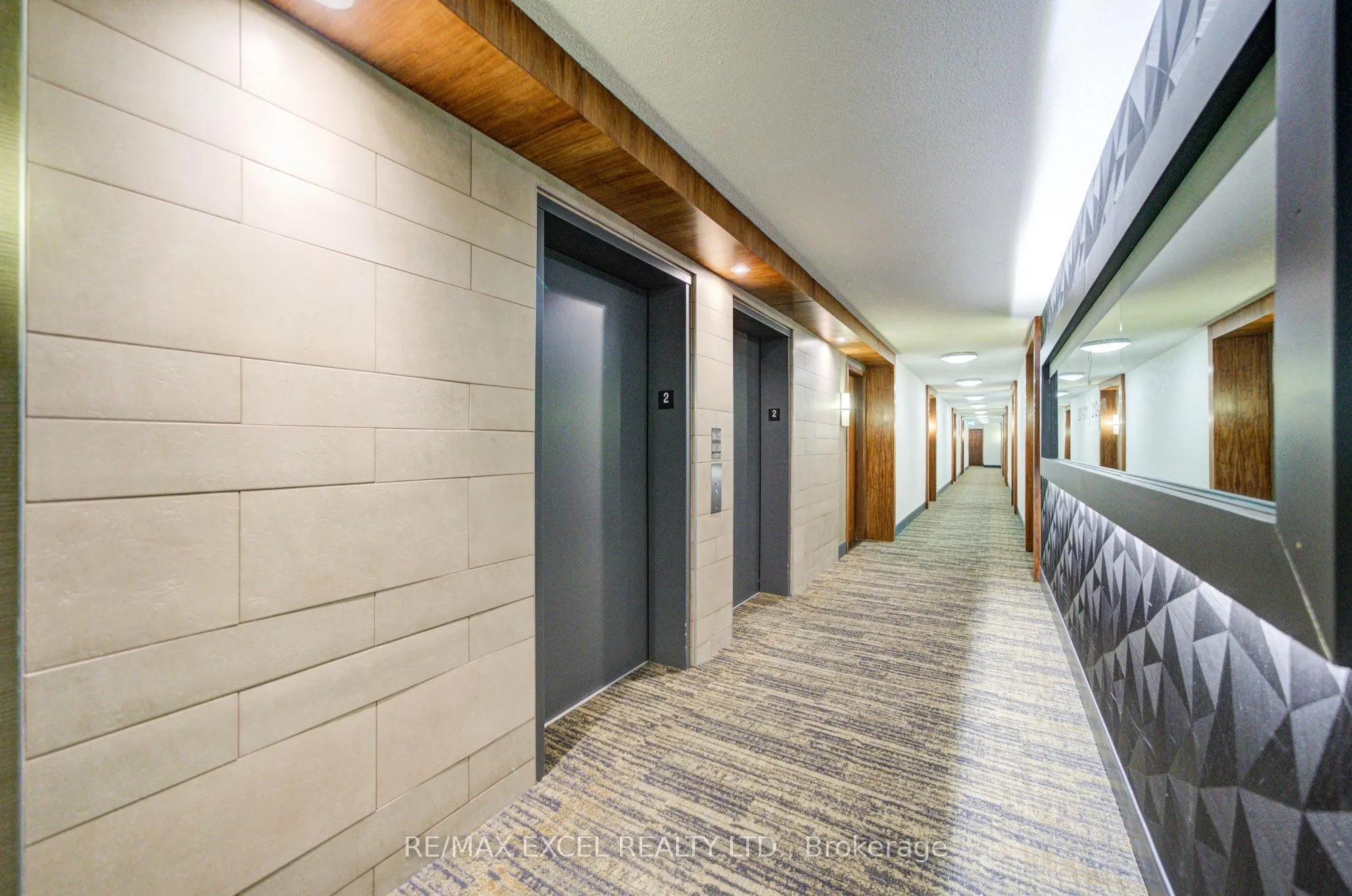 37 Galleria Parkway #202
