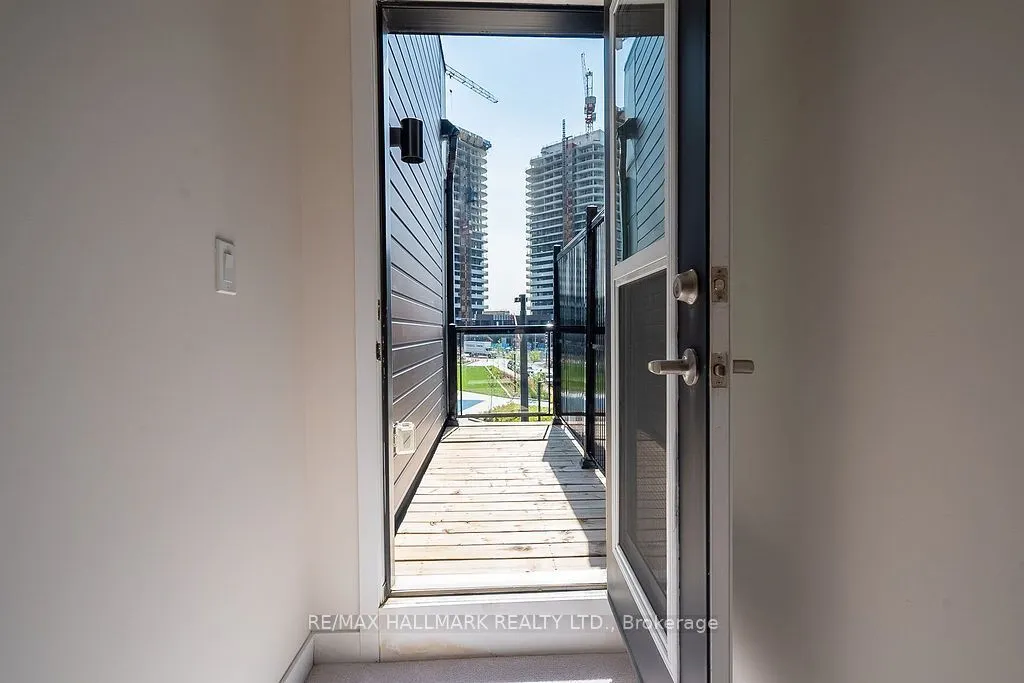 12 Dandara Gate