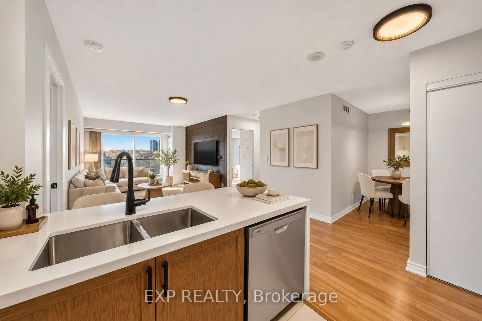 18 Harding Boulevard W #427