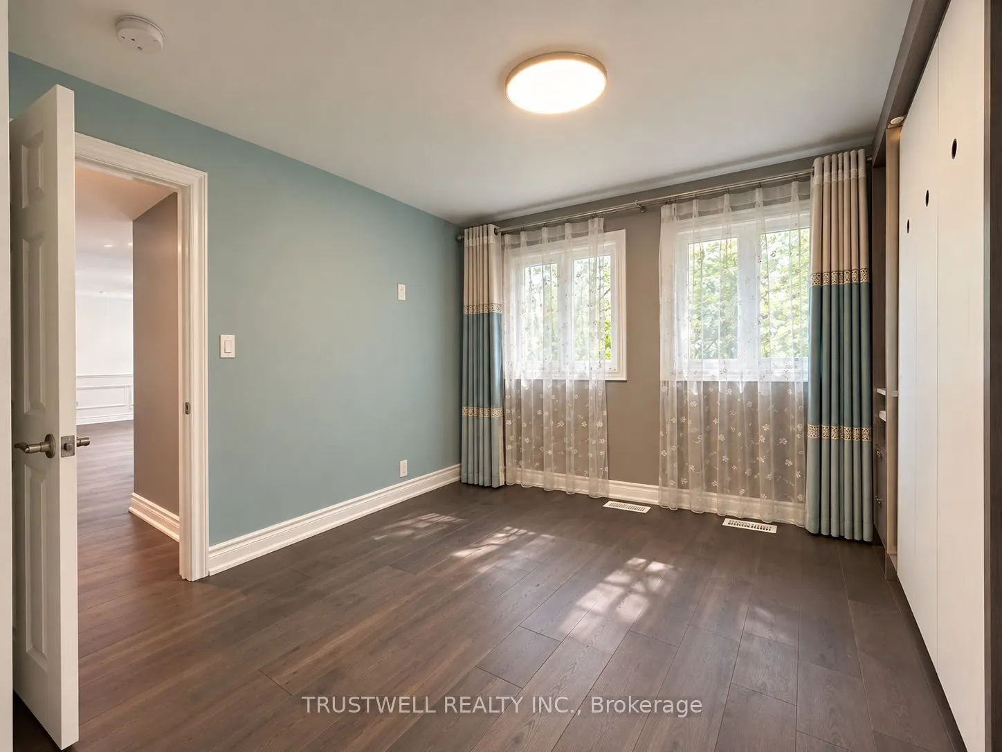 299 Sunset Boulevard