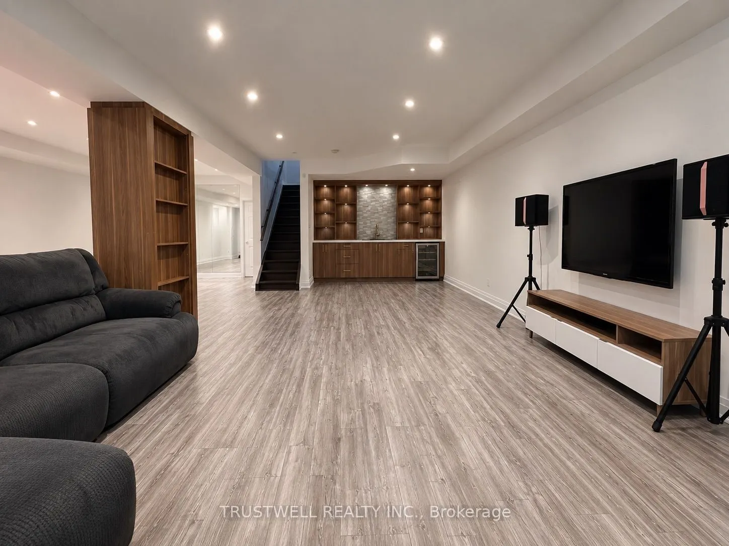 299 Sunset Boulevard