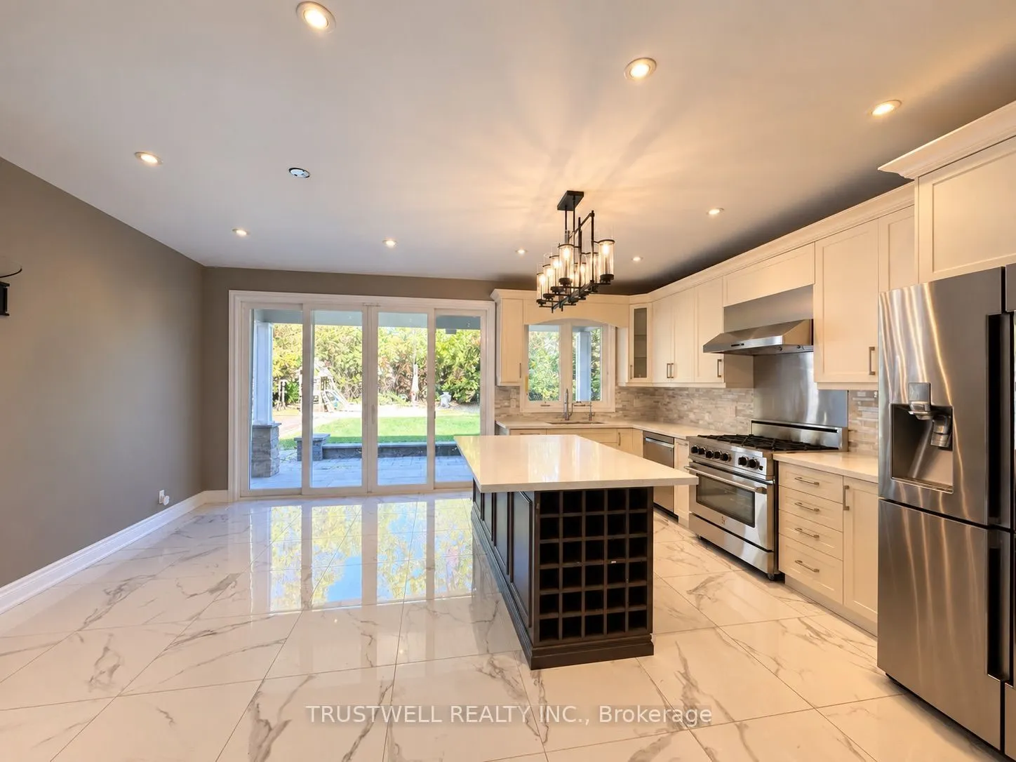 299 Sunset Boulevard