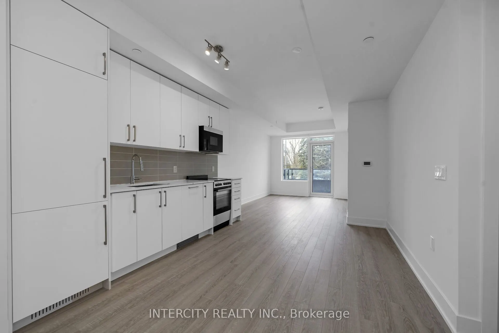 2075 King Road #227