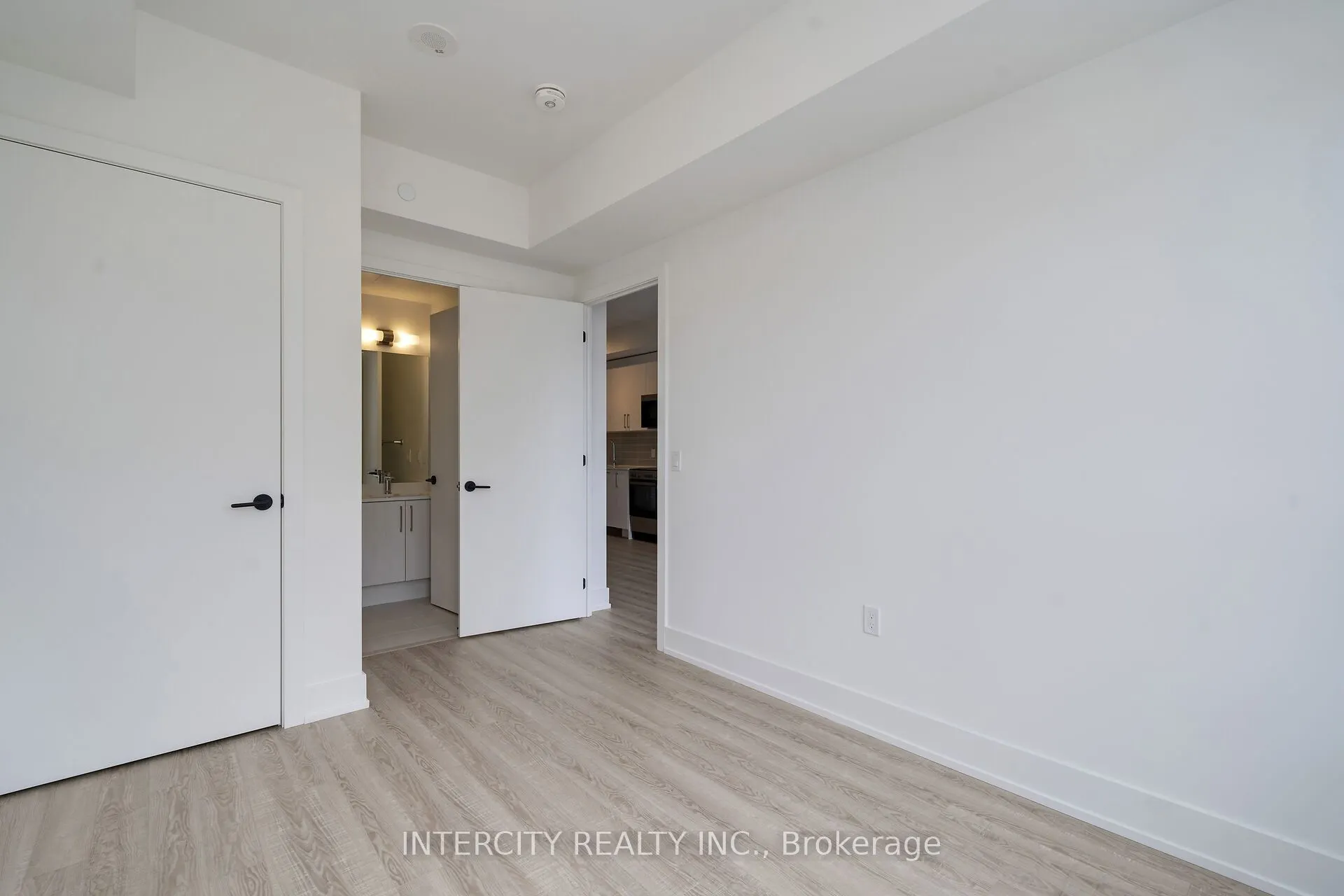 2075 King Road #227