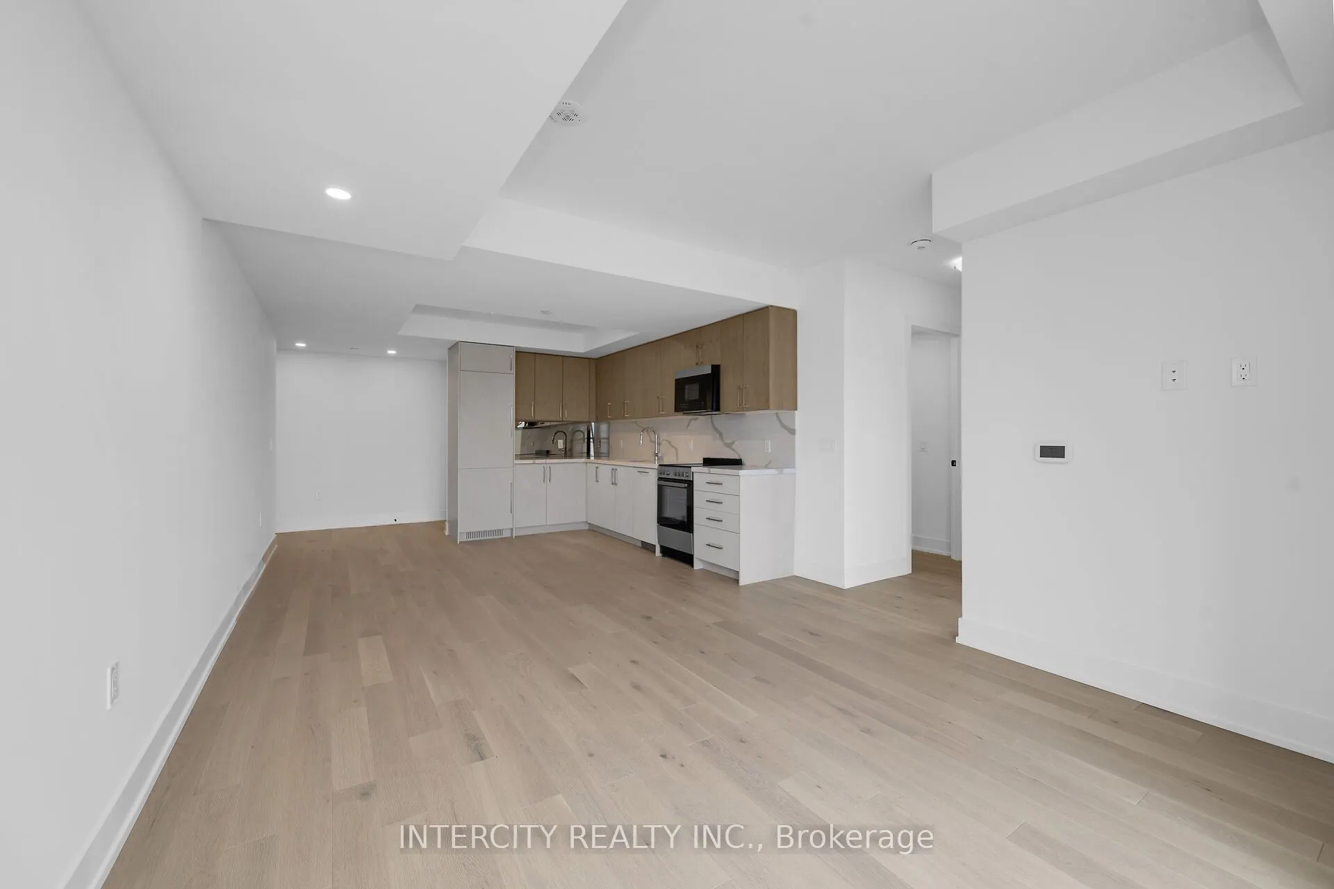 2075 King Road #240