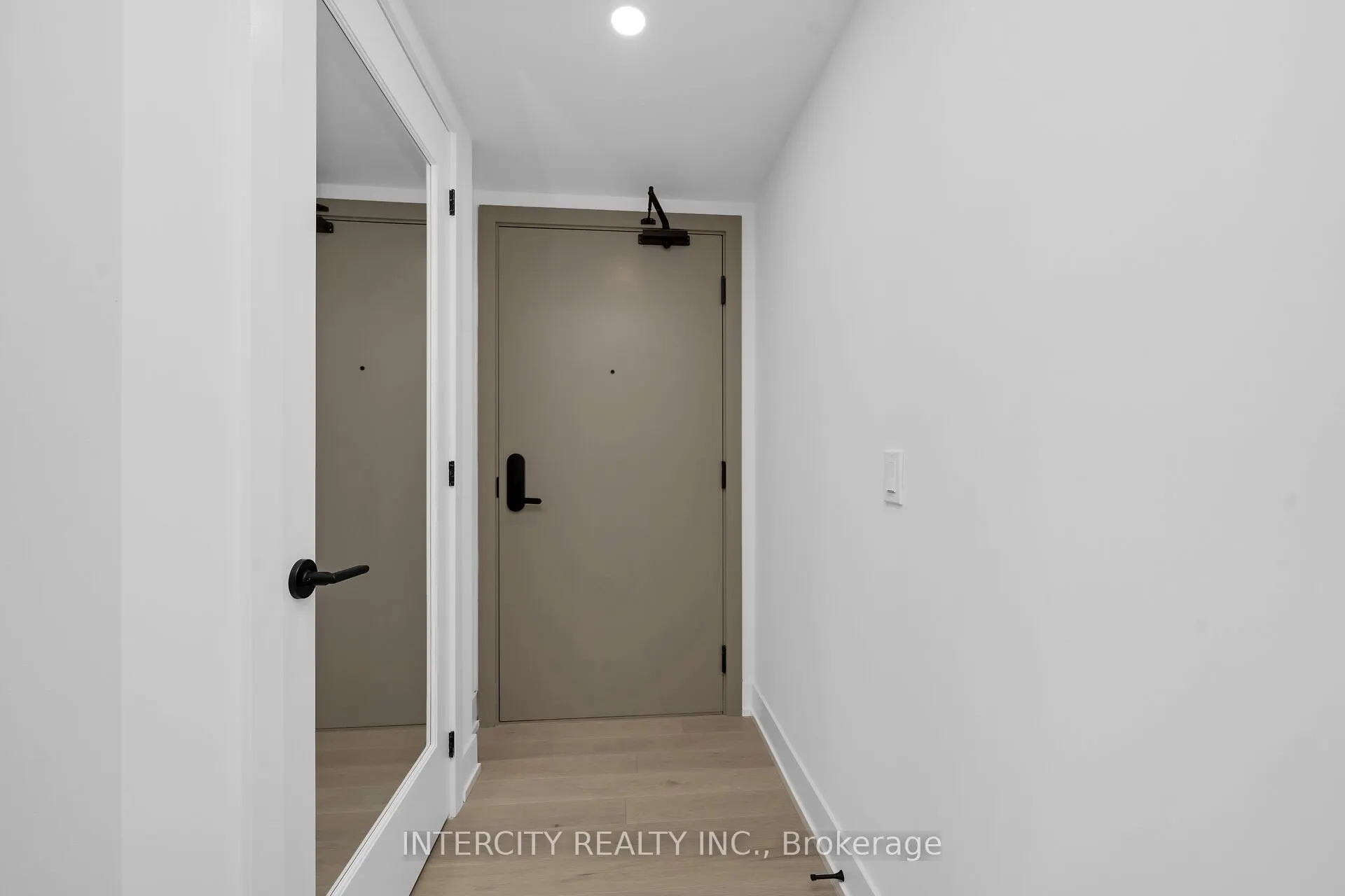 2075 King Road #240