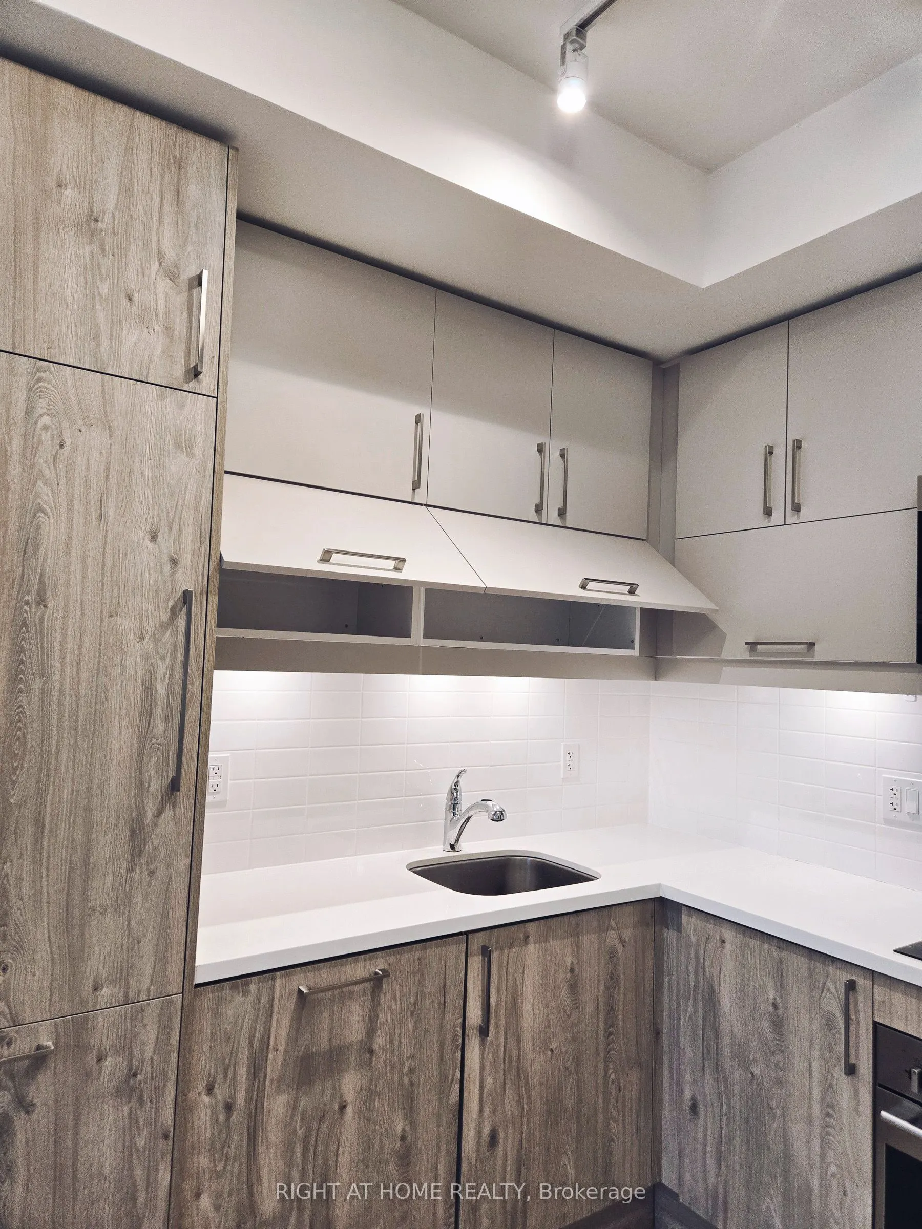 292 Verdale Crossing #1101B