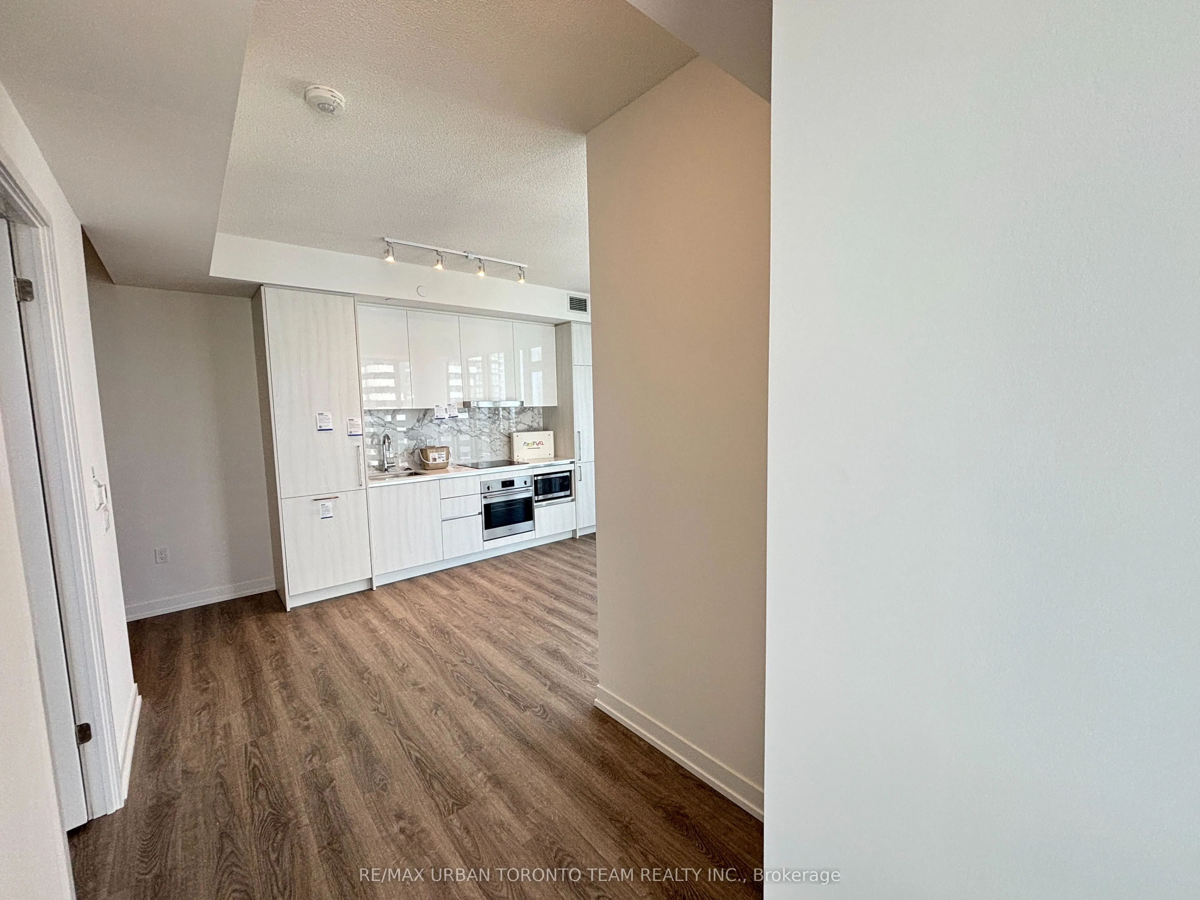195 Commerce Street #4815