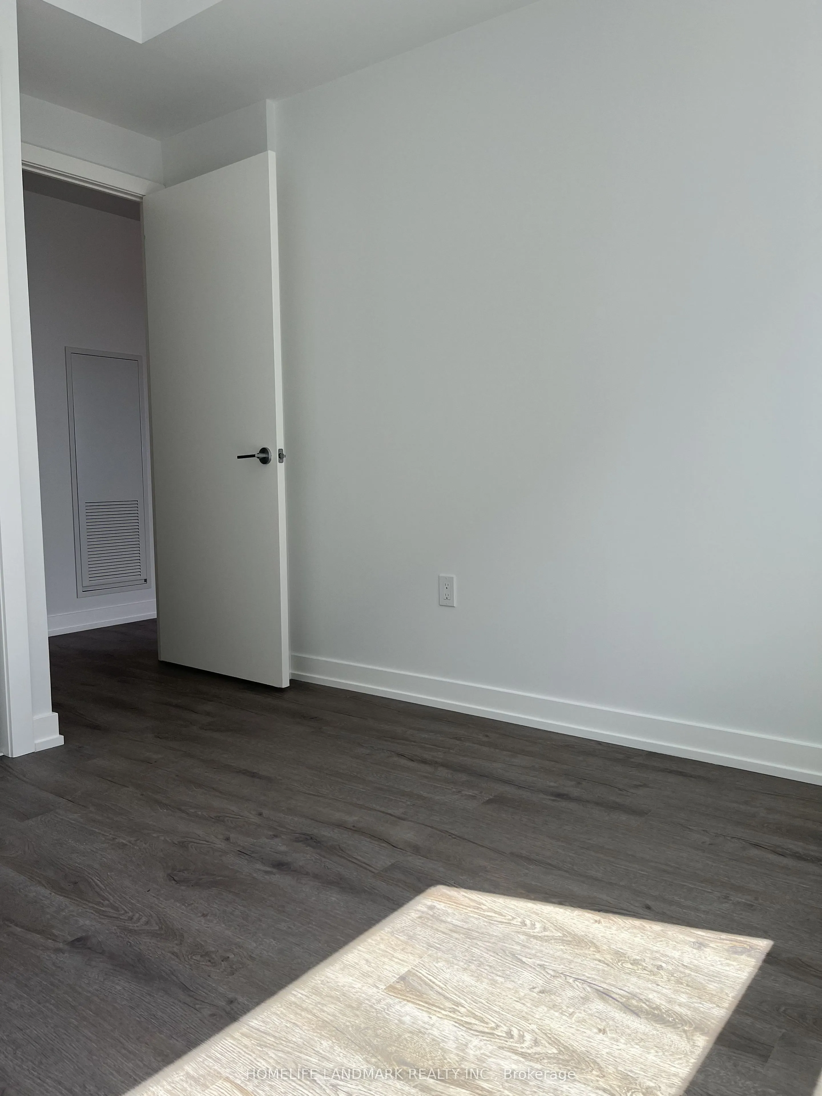 5 Meadowdale Road S #2406