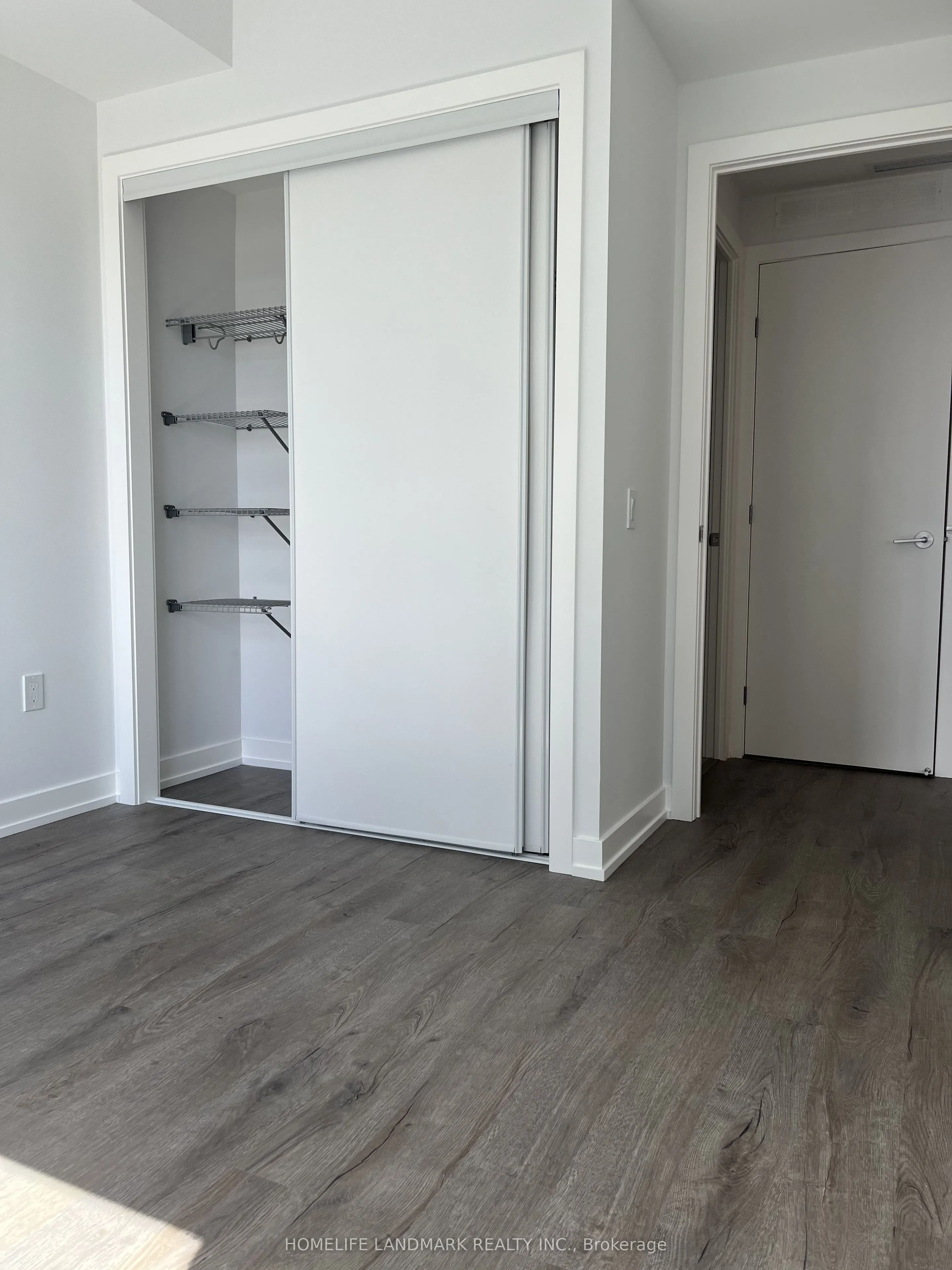 5 Meadowdale Road S #2406