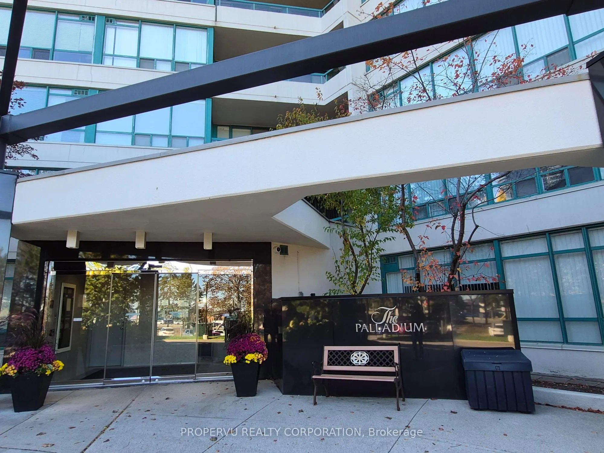 7250 Yonge Street #207
