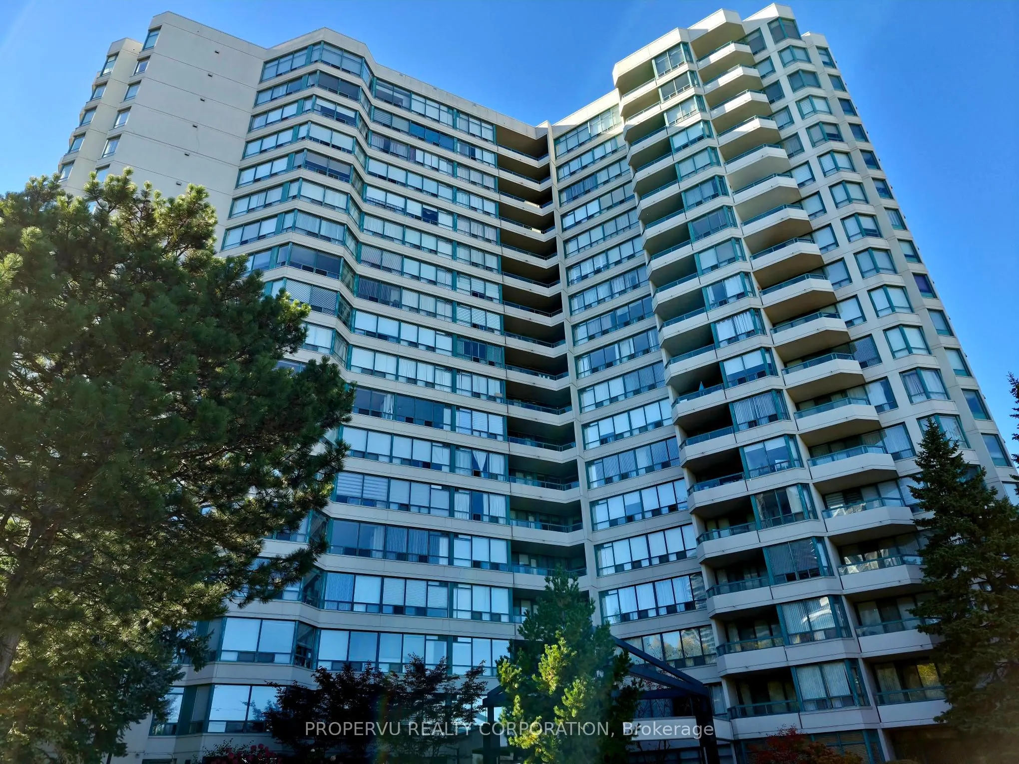7250 Yonge Street #207