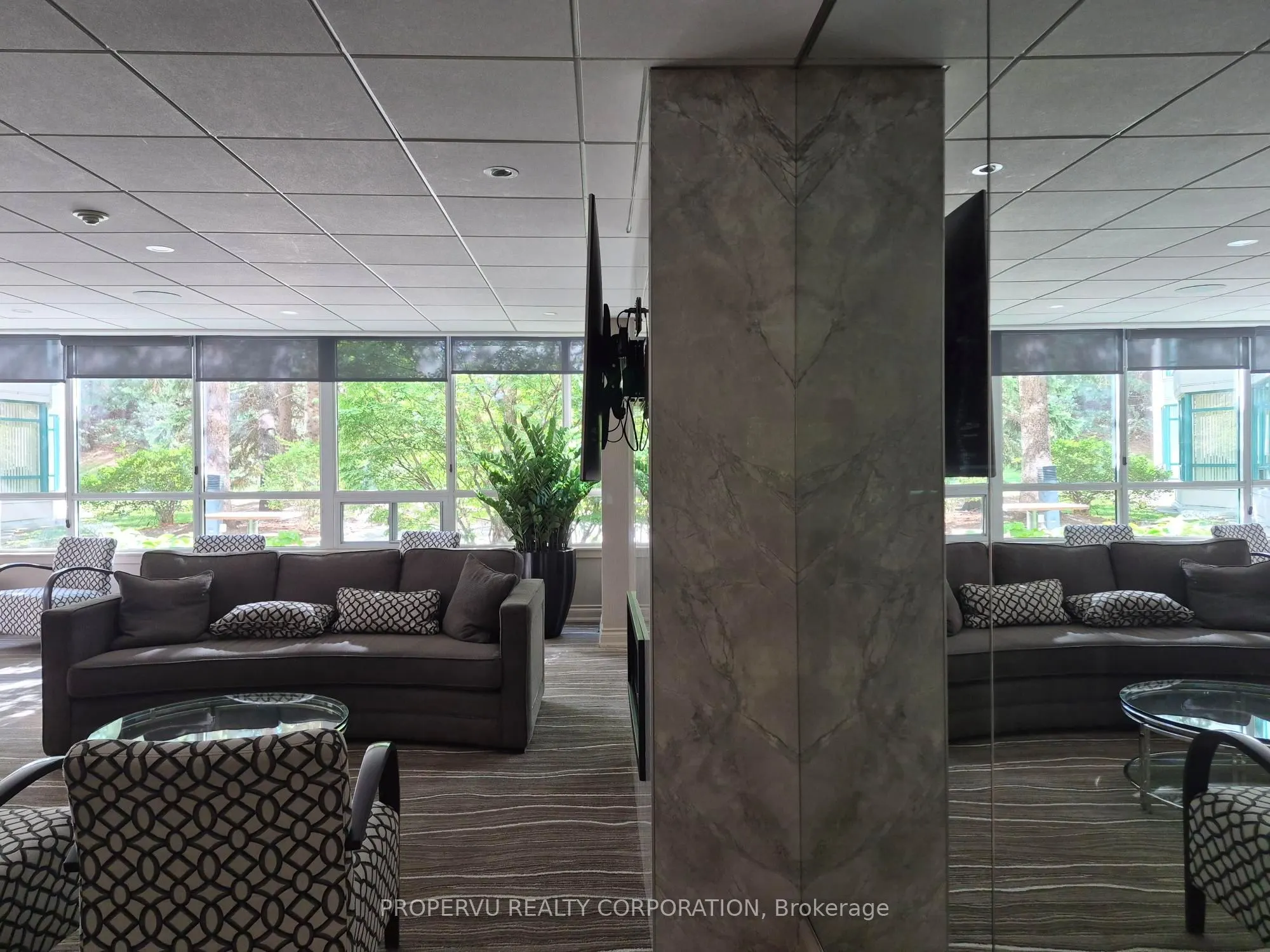 7250 Yonge Street #207