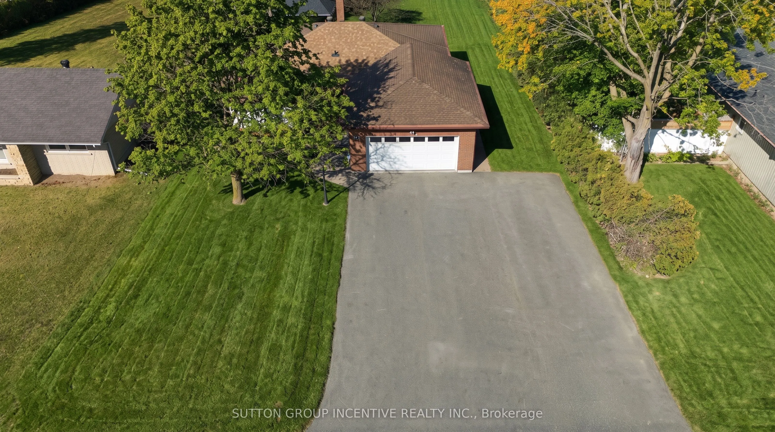 1926 INNISFIL BEACH Road