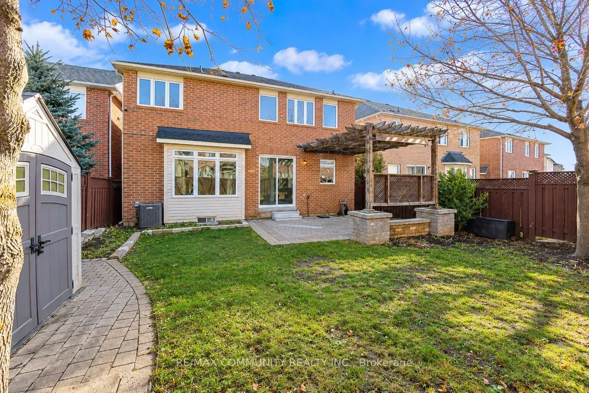 69 Ken Laushway Avenue