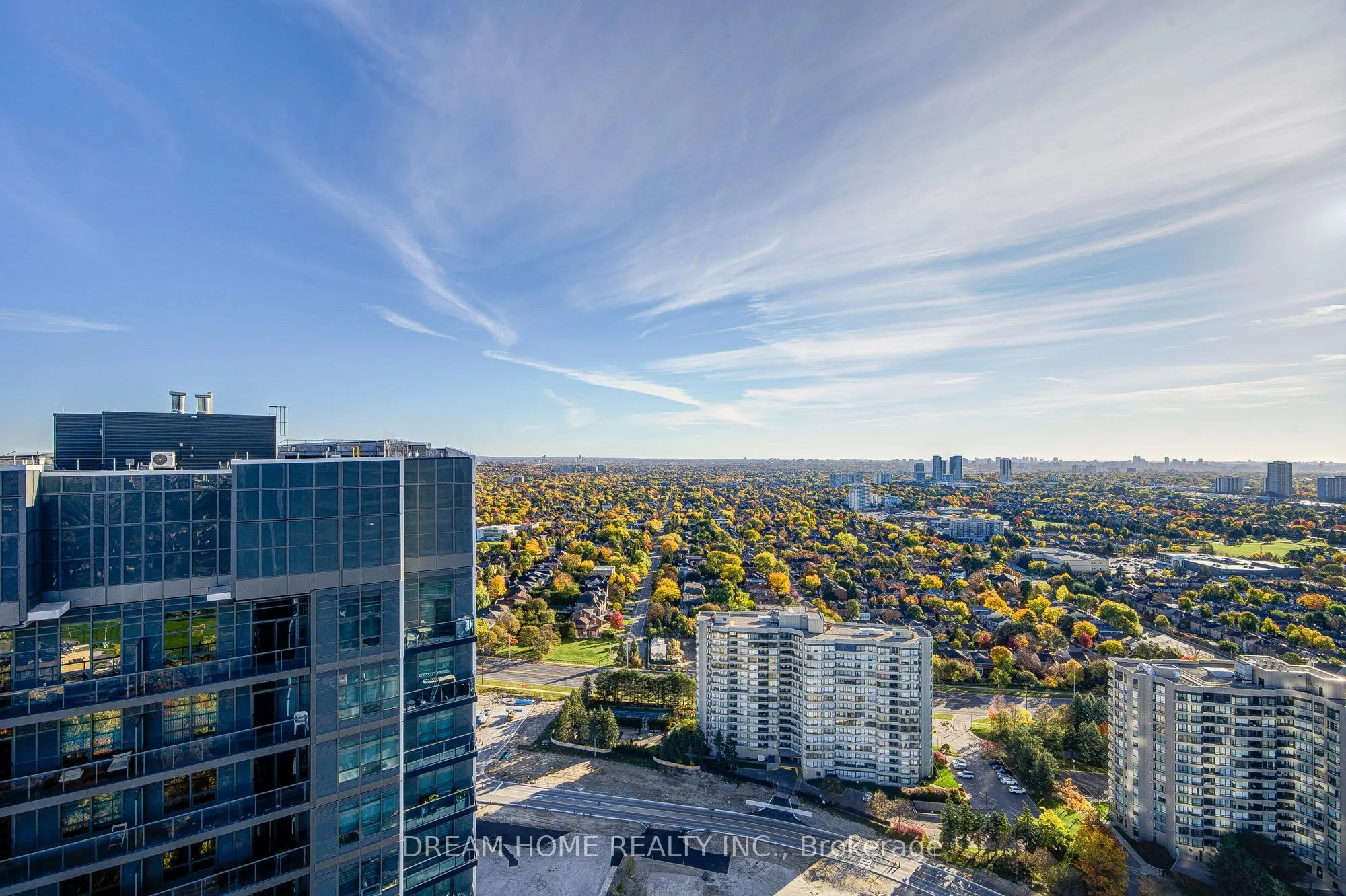 30 Upper Mall Way #3407