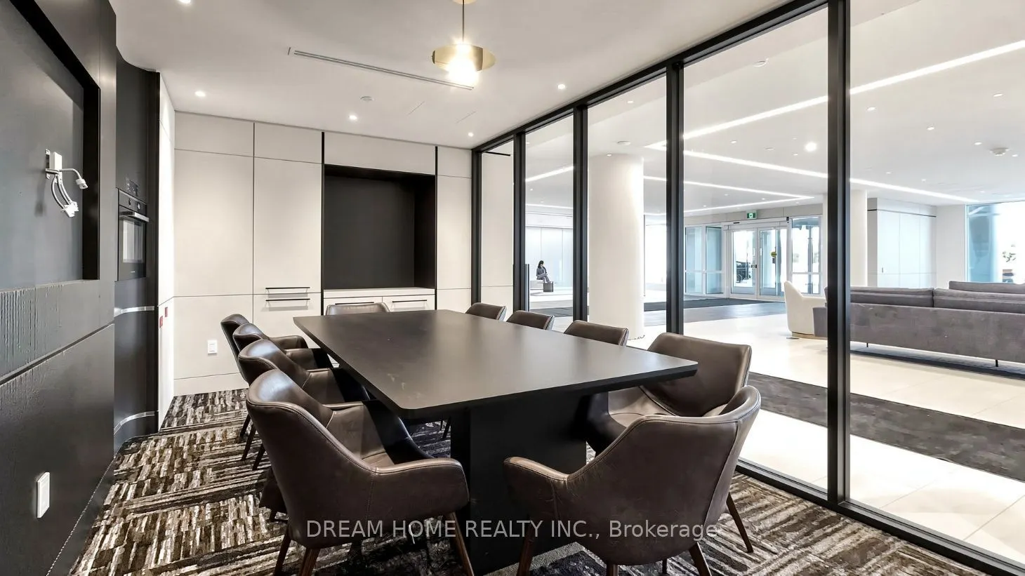 30 Upper Mall Way #3407